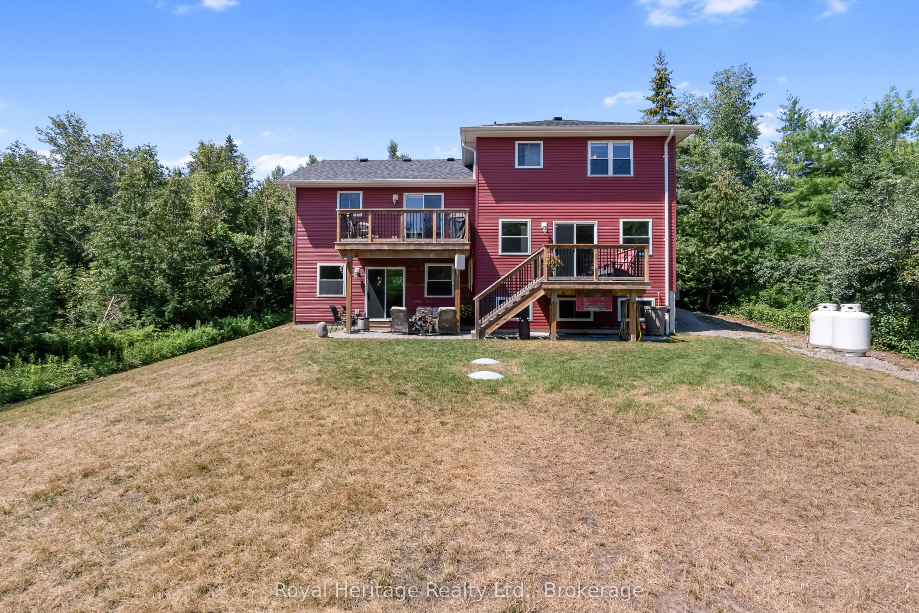 38 Clifford Drive Property Photo 2