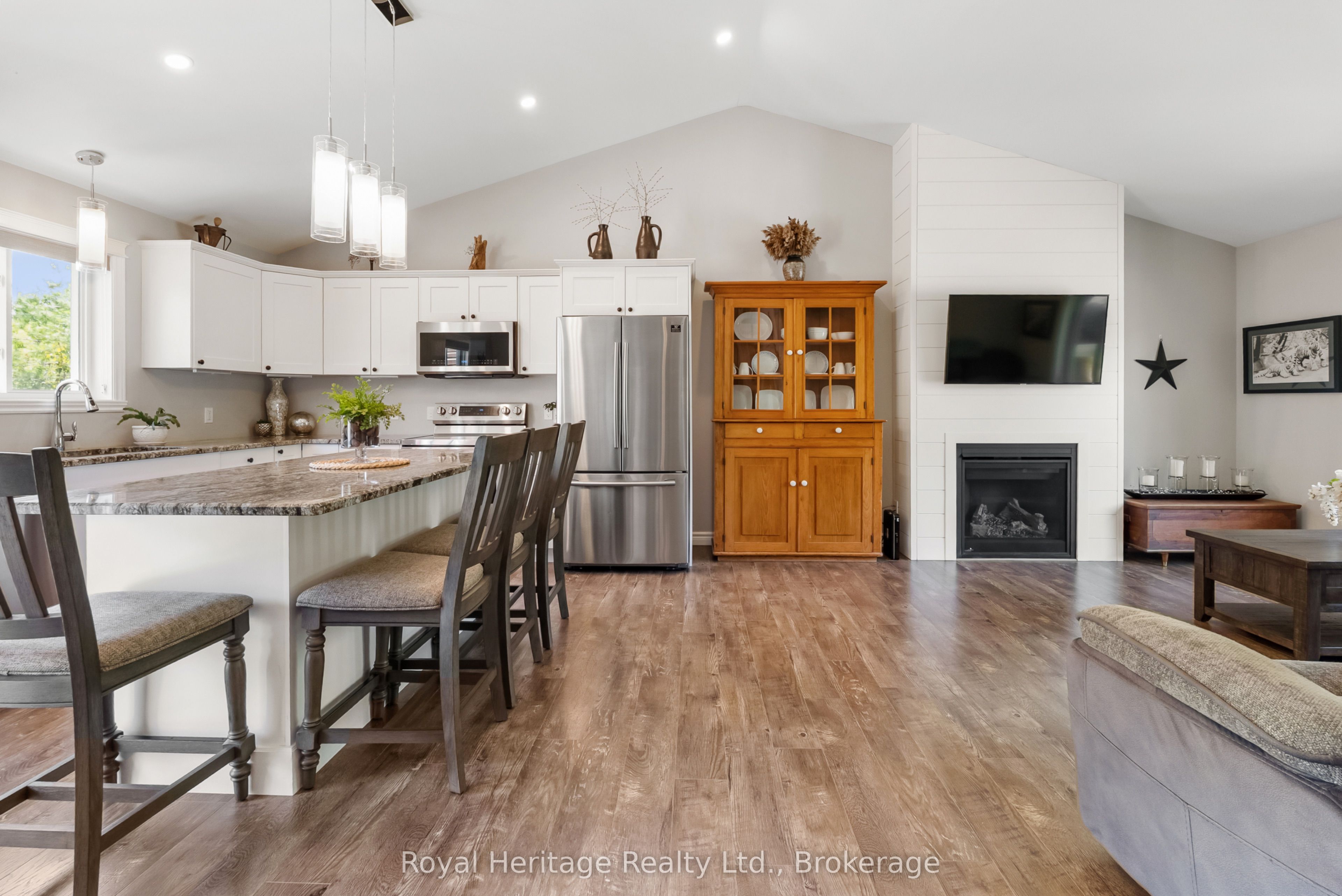 38 Clifford Drive Property Photo 6