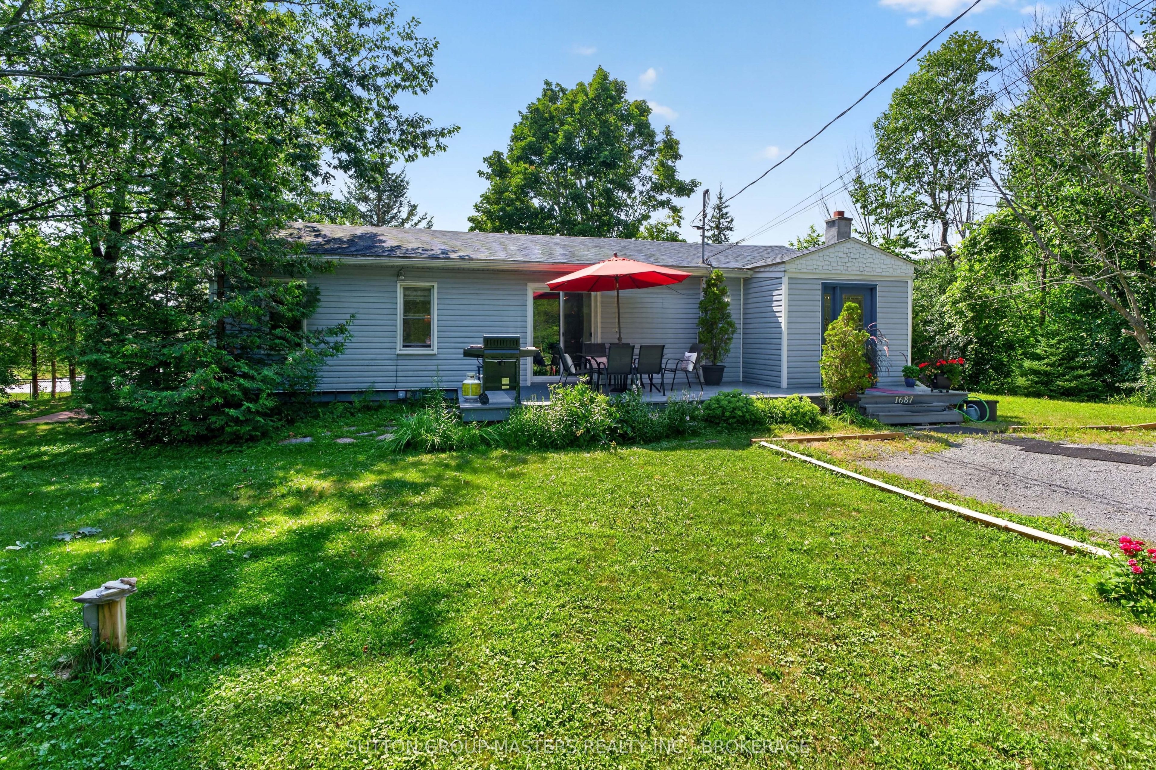 1687 Harten Lane Property Photo 4