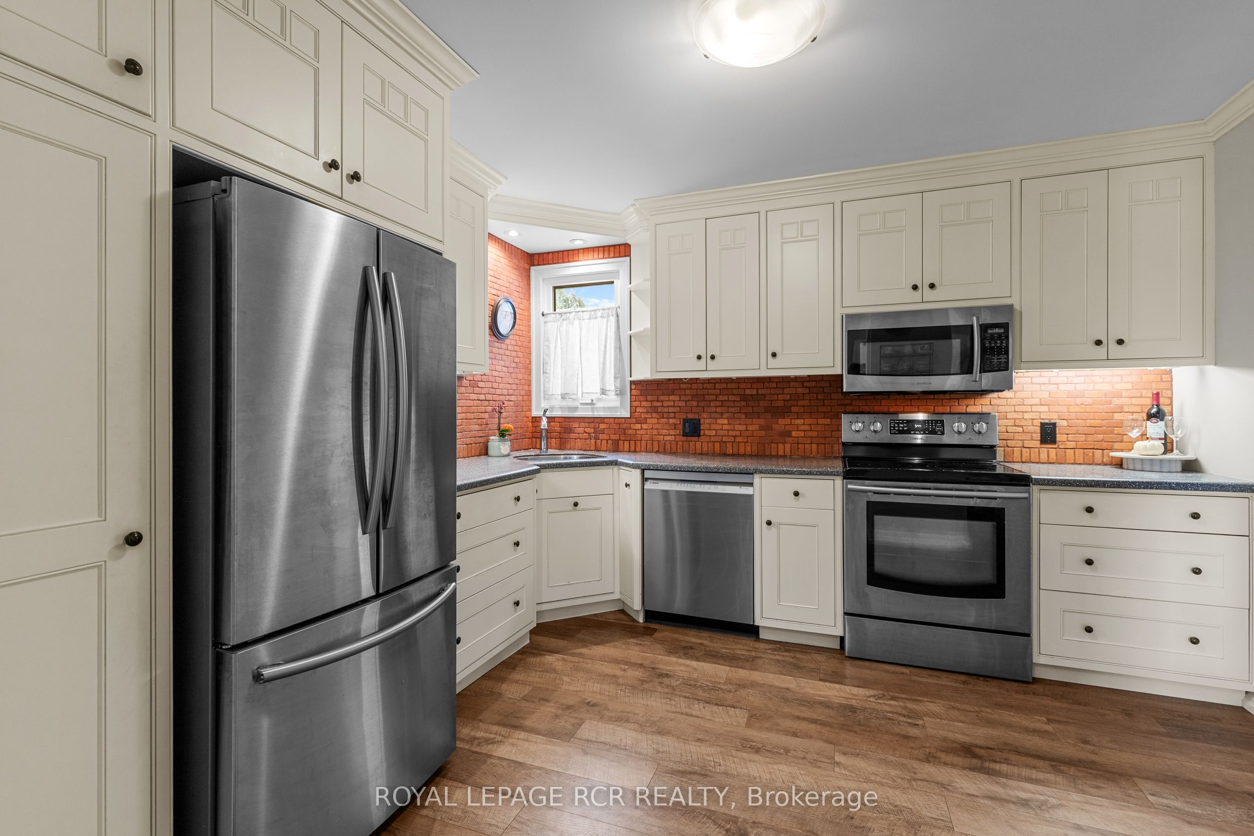 56 Wilson Crescent Property Photo 6