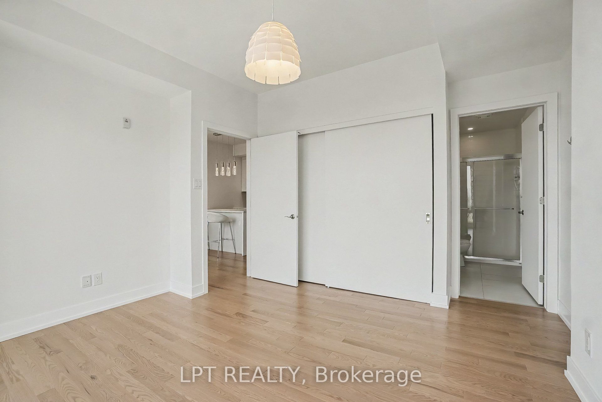 88 Richmond Road 512 Property Photo 15