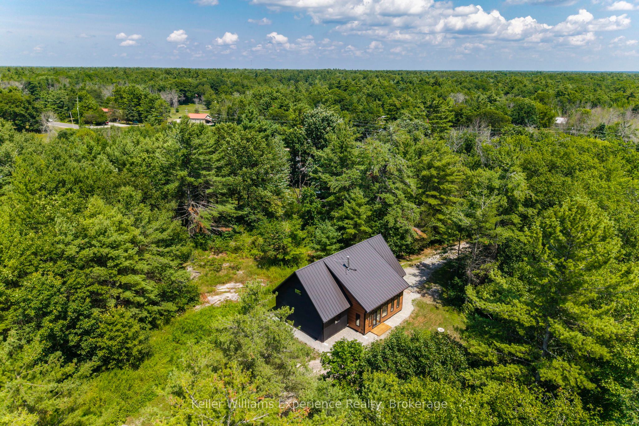 753 Honey Harbour Road Property Photo 1