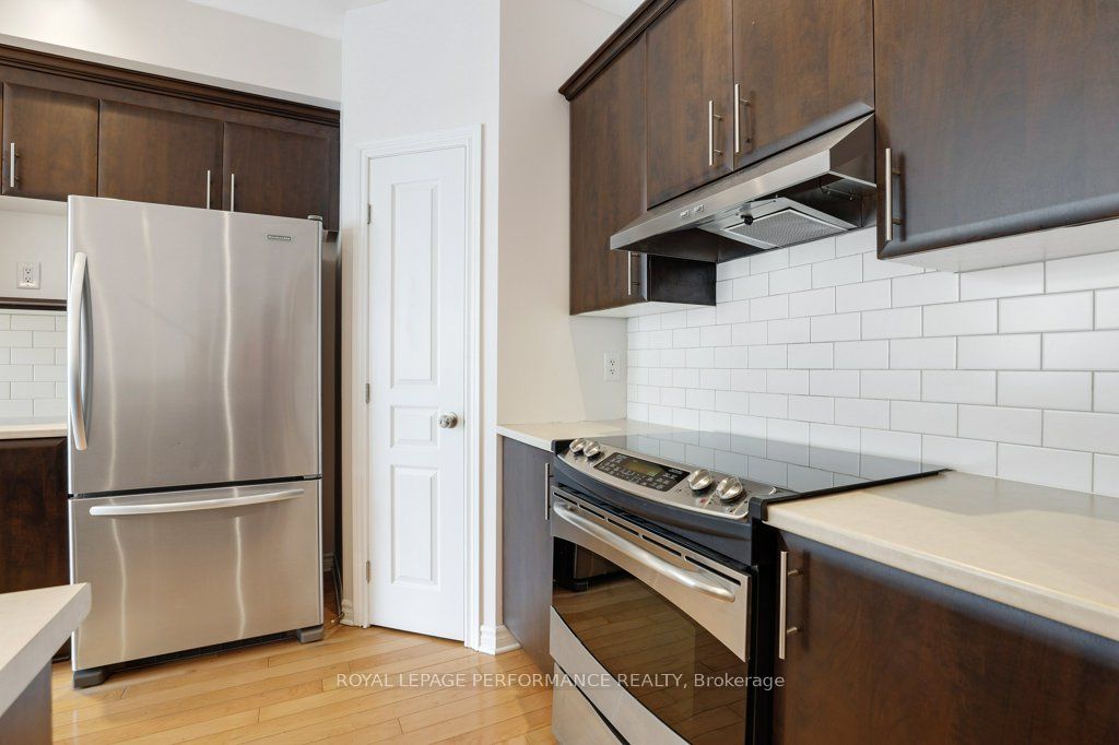 306 Waymark Crescent Property Photo 10