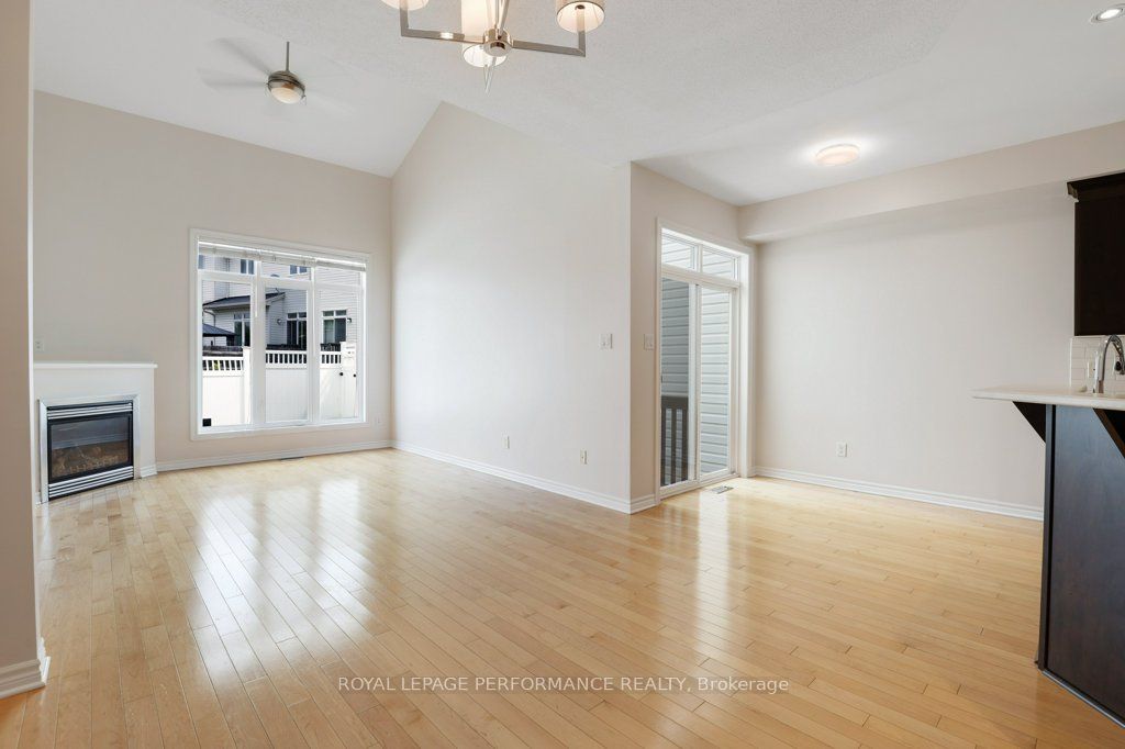 306 Waymark Crescent Property Photo 20