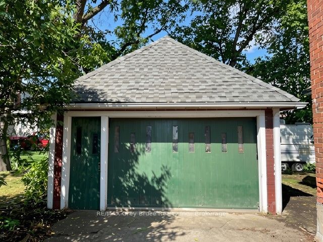 1348 5th Avenue W Property Photo 2