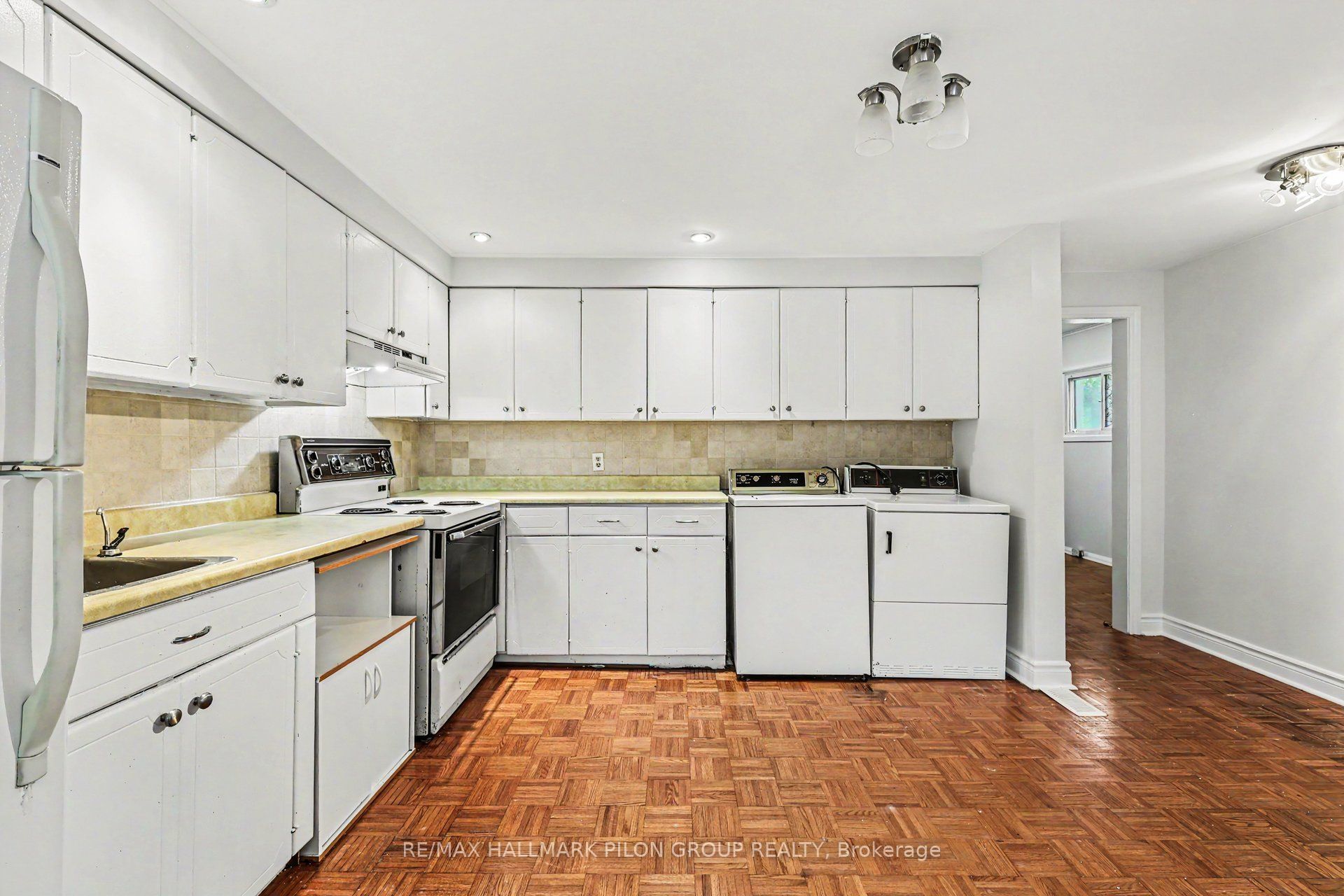 528 Guy Street Property Photo 8