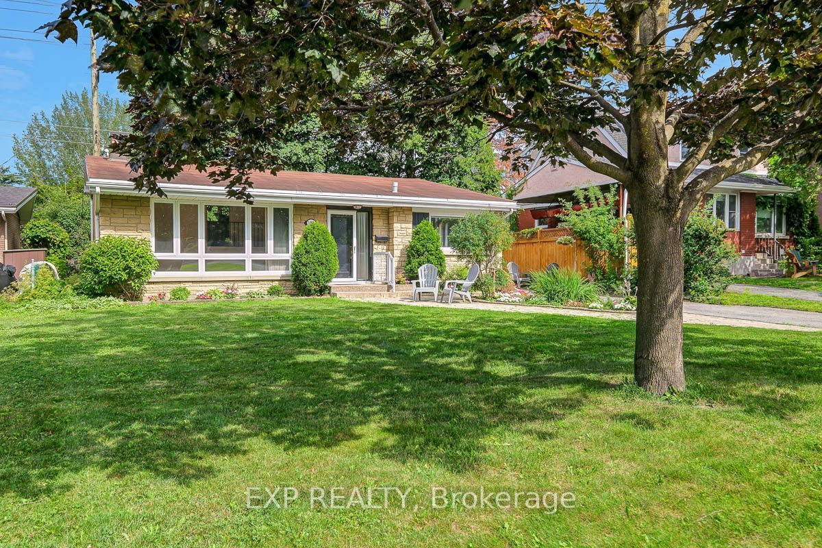 1473 Chomley Crescent Property Photo 3