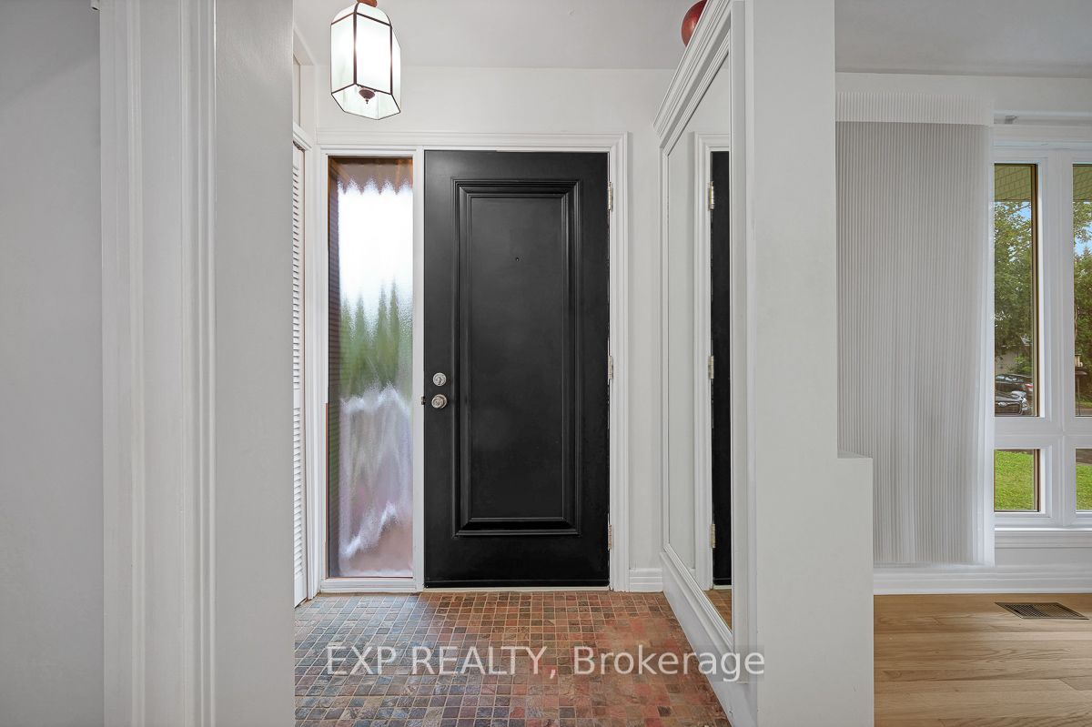 1473 Chomley Crescent Property Photo 9