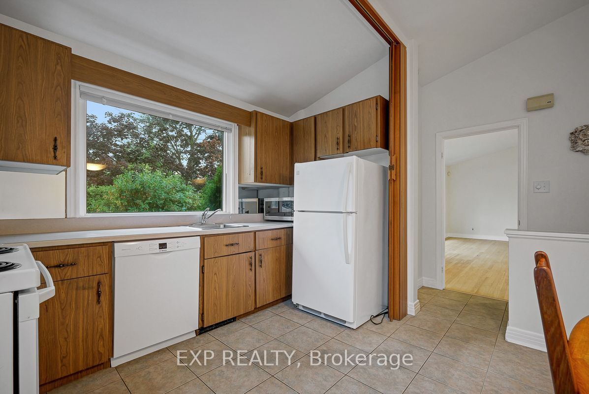 1473 Chomley Crescent Property Photo 21