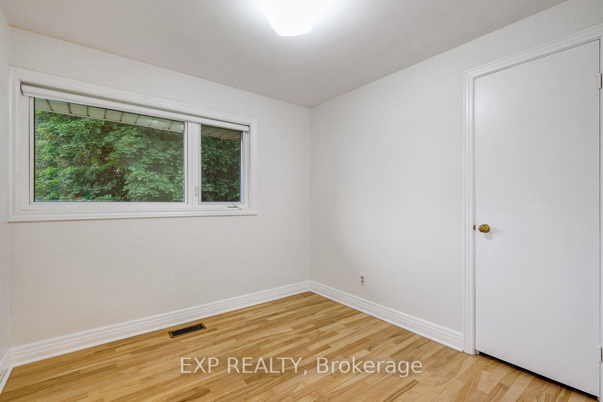 1473 Chomley Crescent Property Photo 34