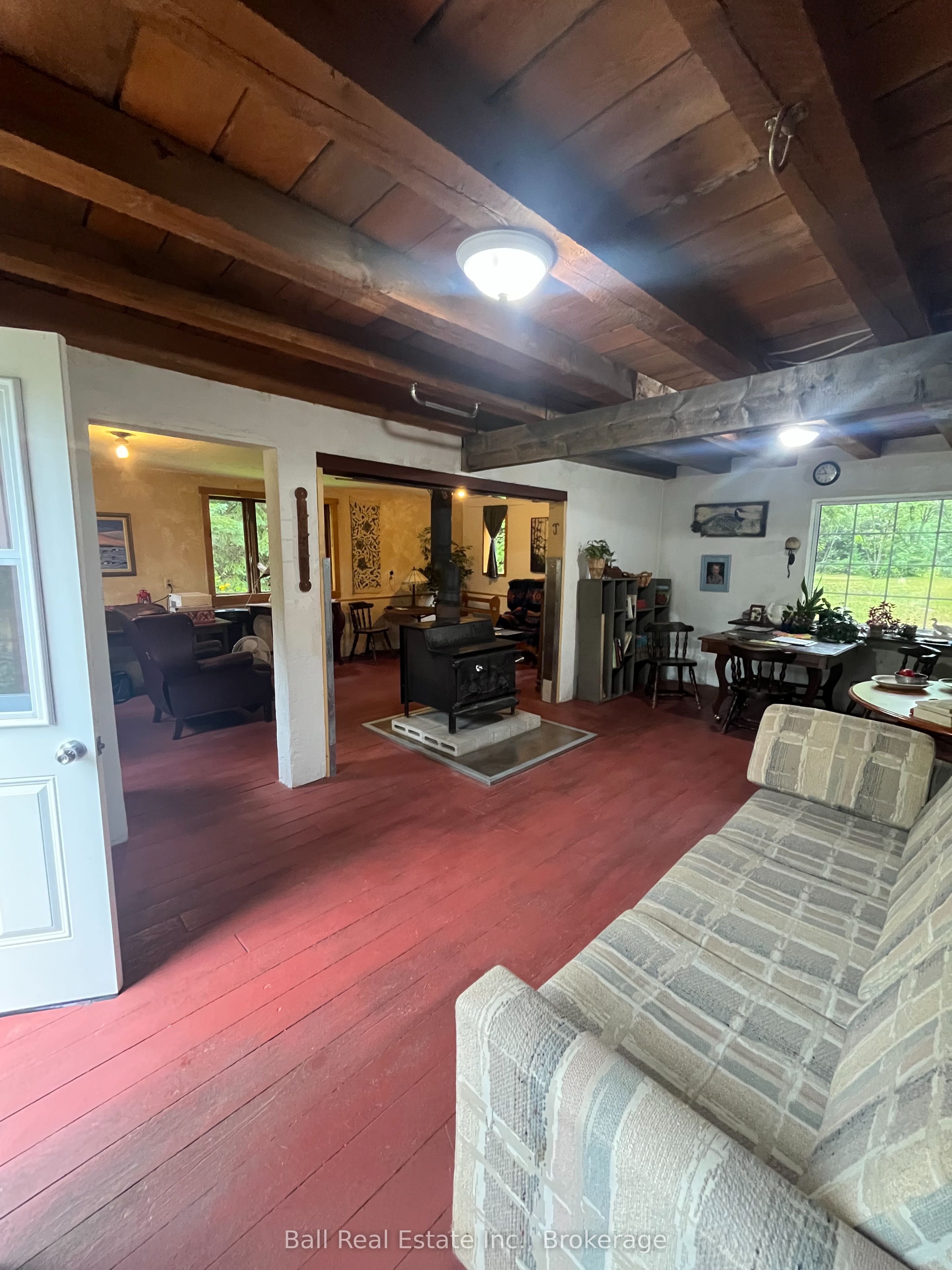 540 Rose Island Road Property Photo 4