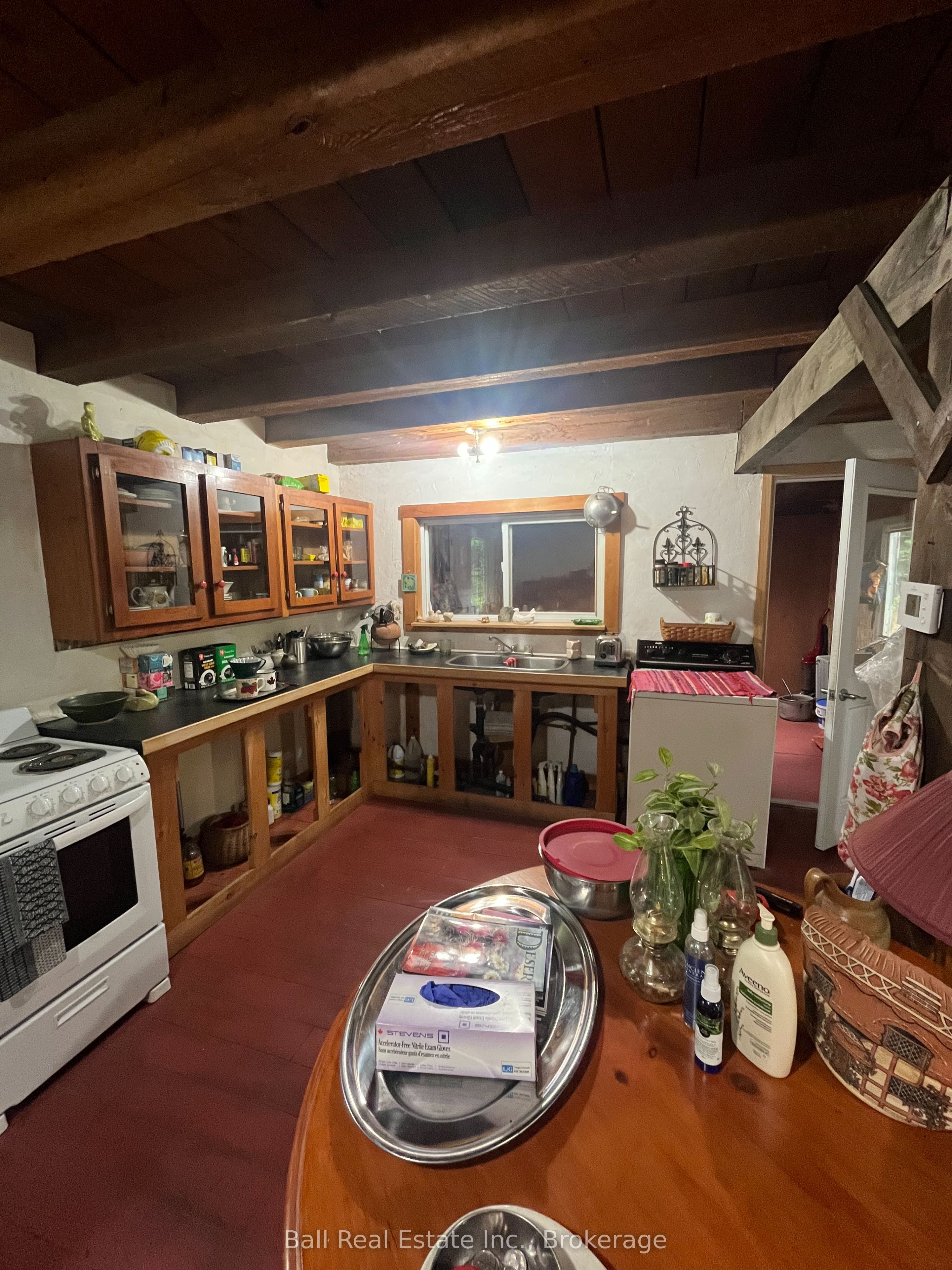 540 Rose Island Road Property Photo 10
