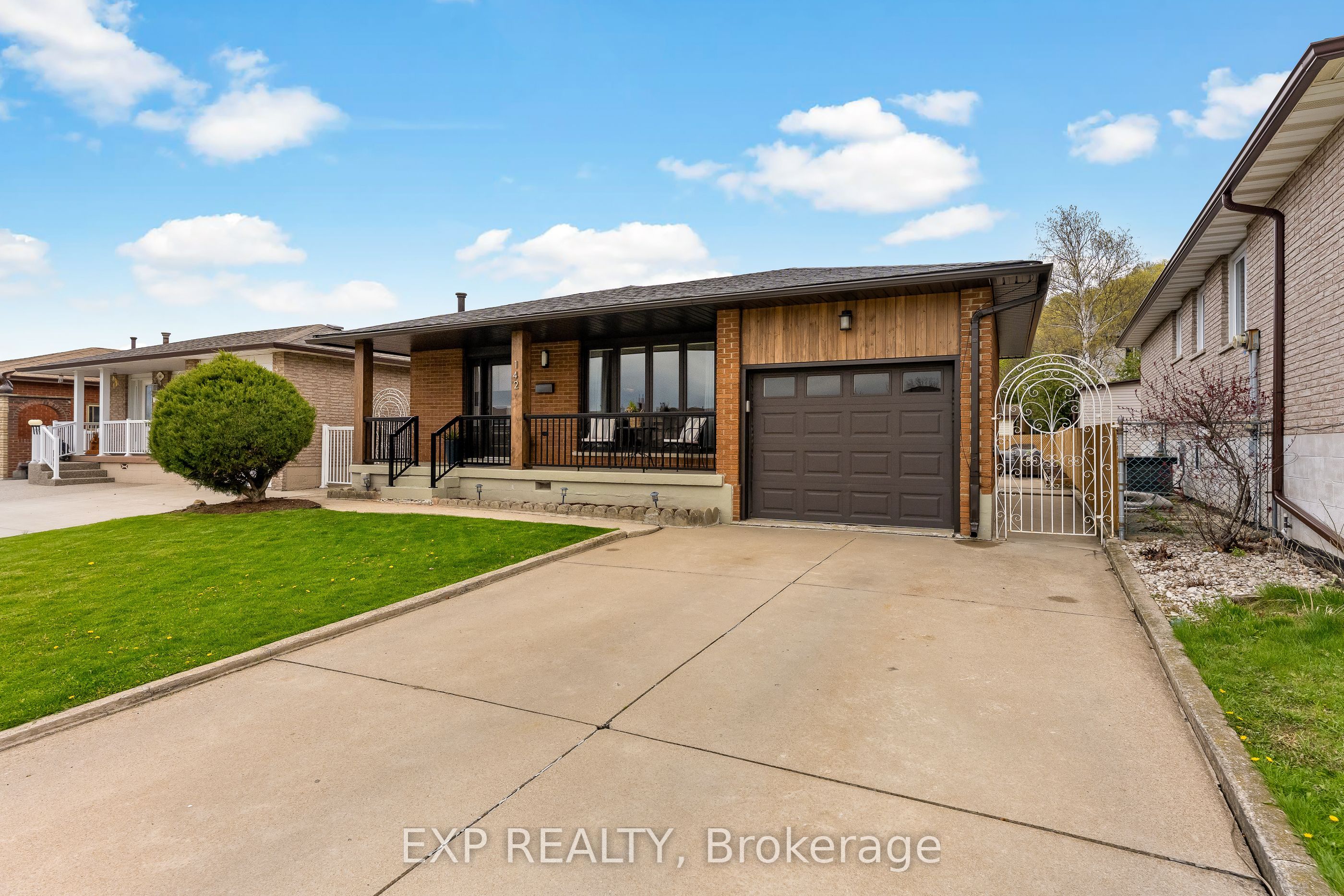 142 Marcella Crescent Property Photo 3