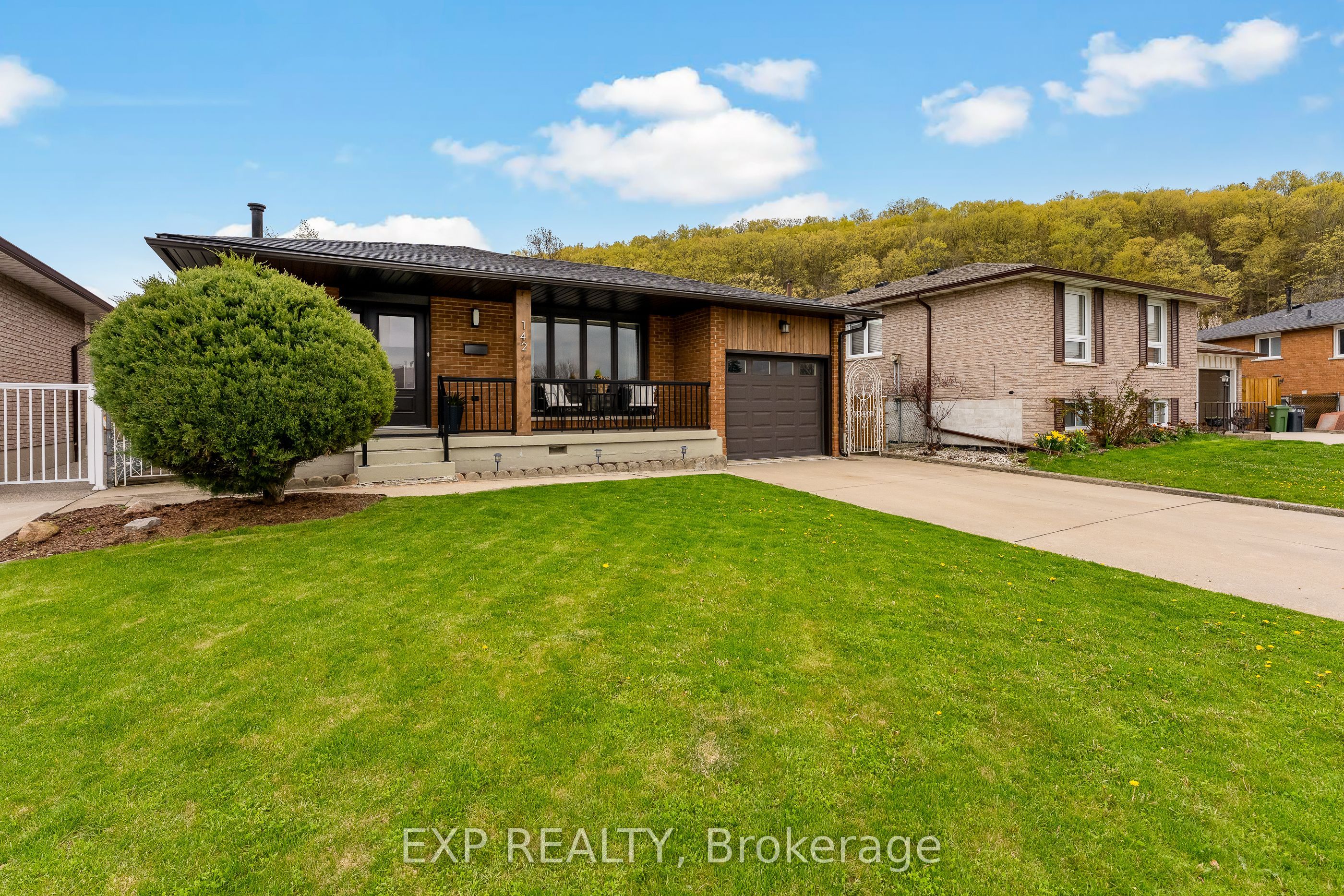 142 Marcella Crescent Property Photo 4