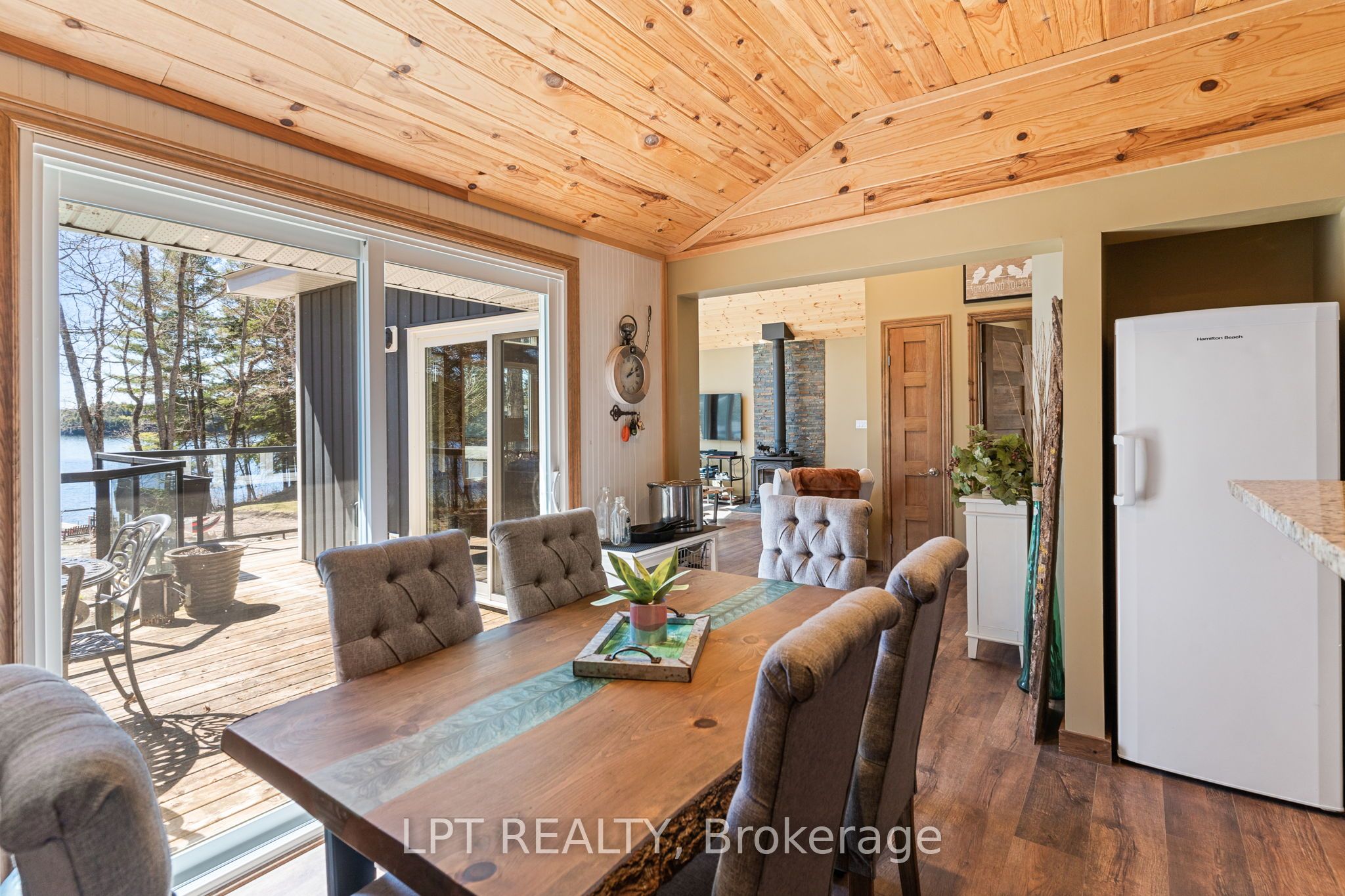 1369 Hipkiss Drive Property Photo 19