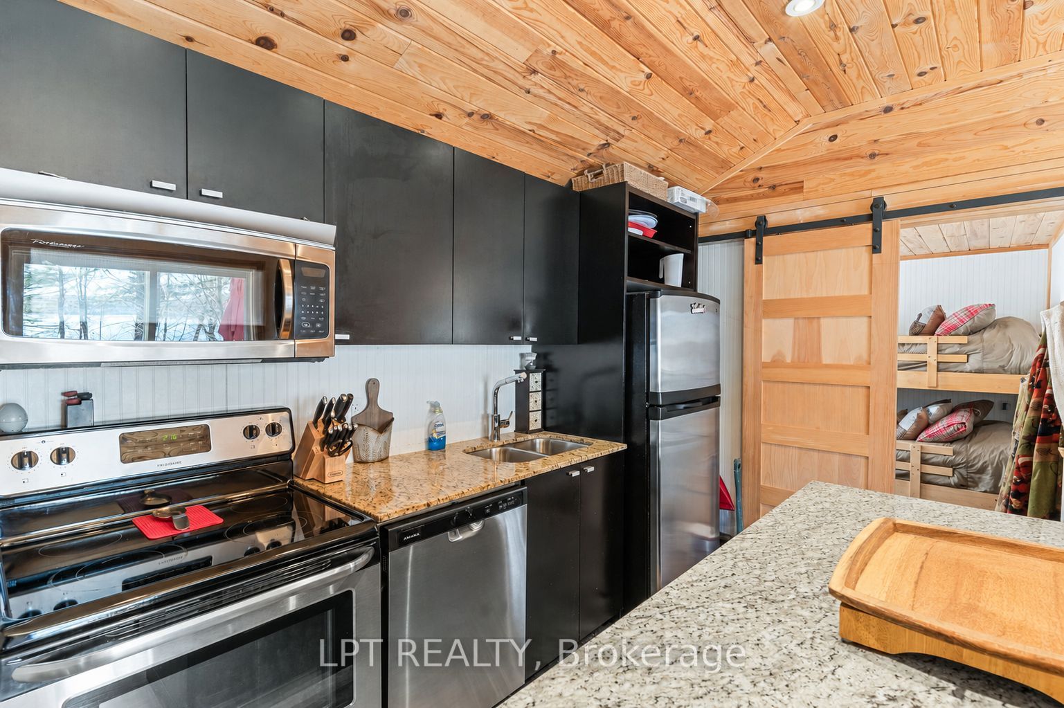 1369 Hipkiss Drive Property Photo 20