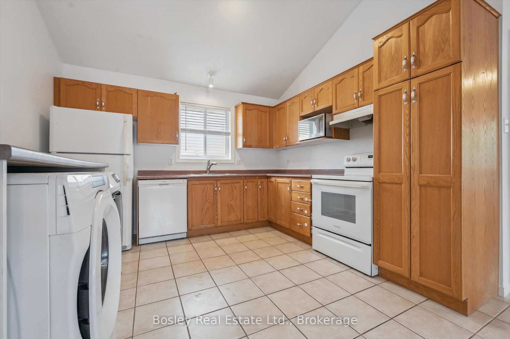 4 Hayward Crescent Property Photo 12