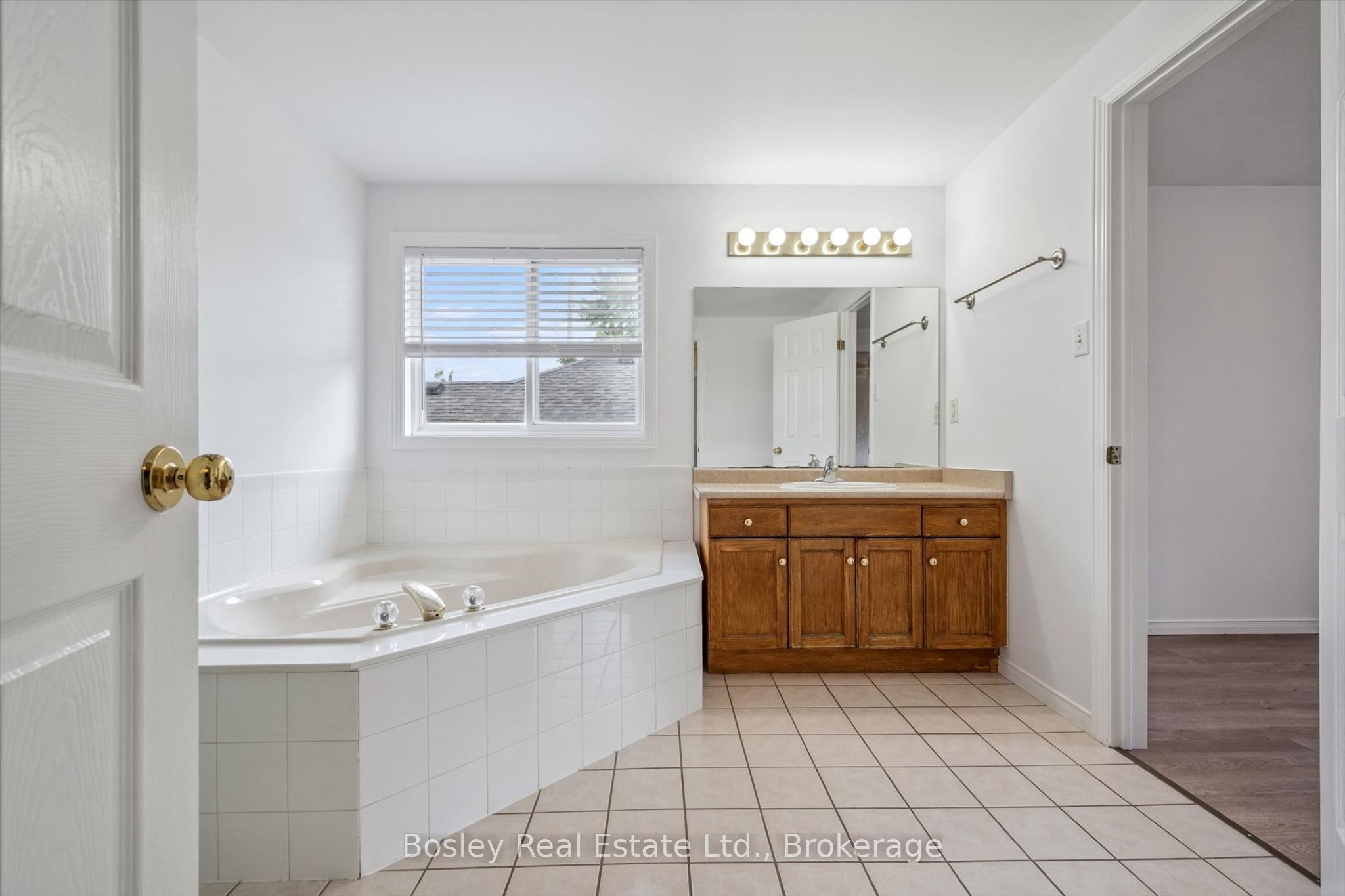 4 Hayward Crescent Property Photo 17