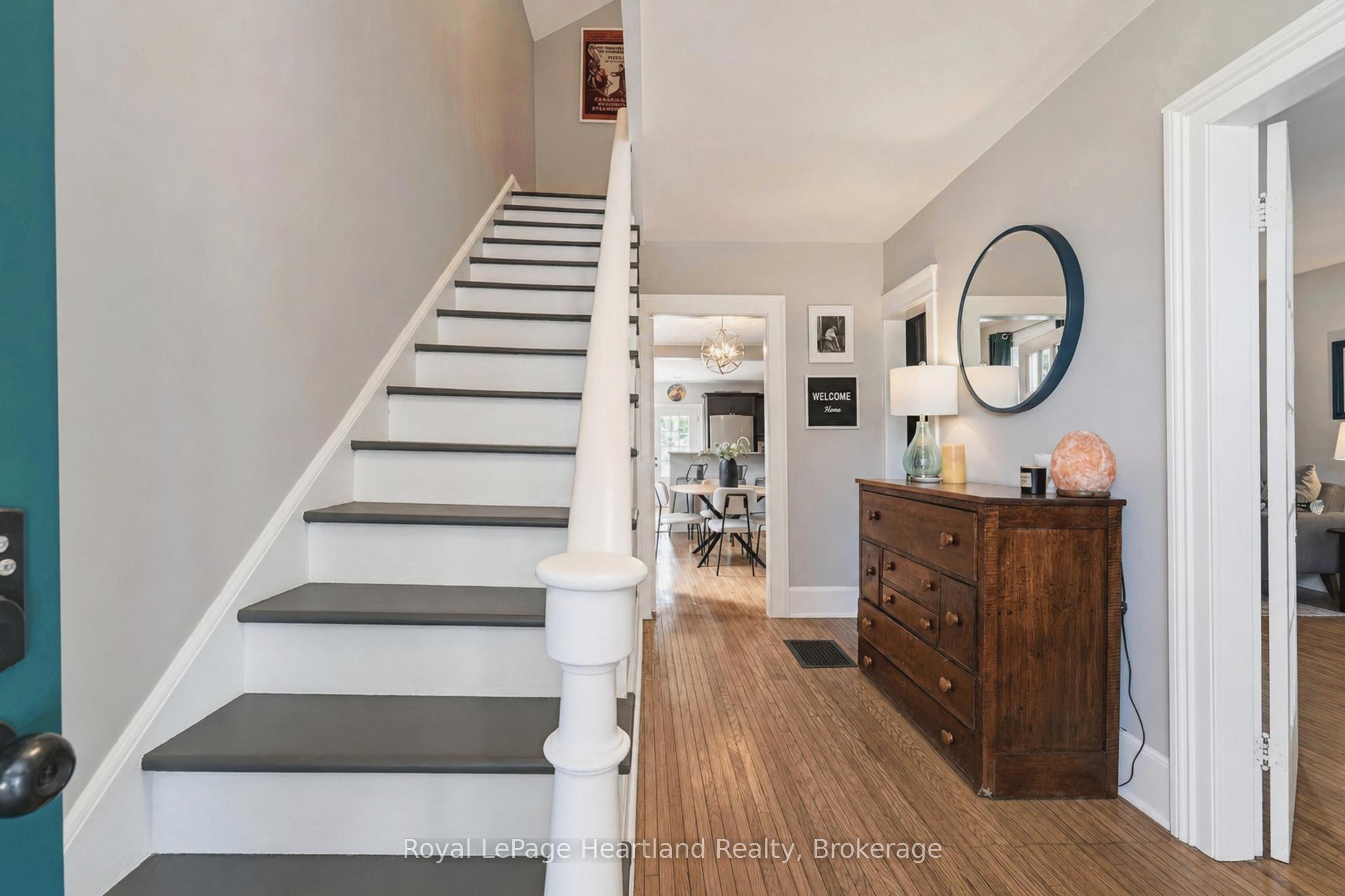 114 Elgin Avenue E Property Photo 5