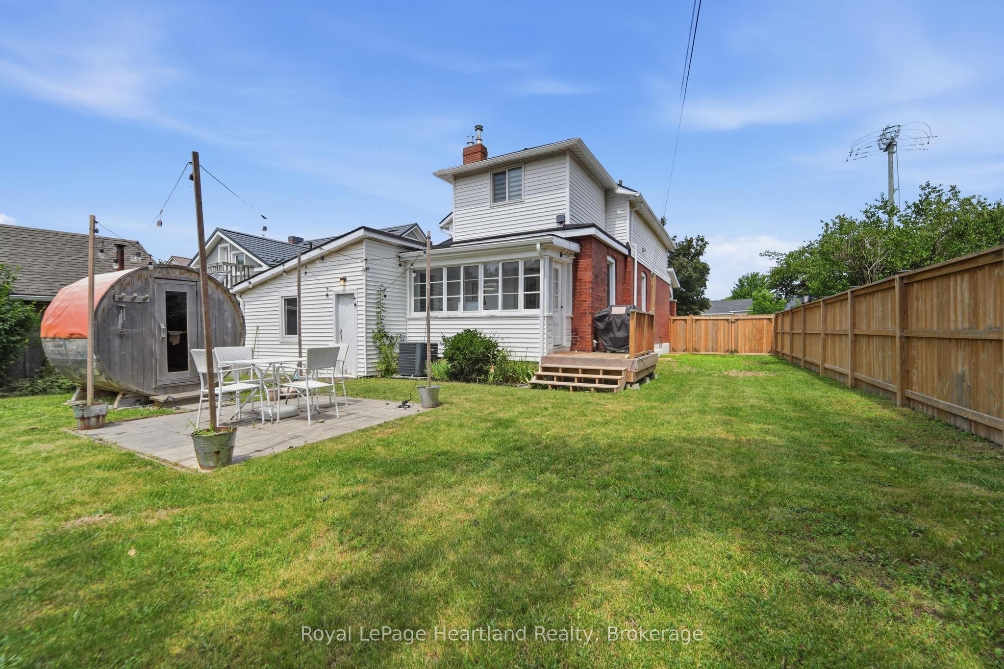 114 Elgin Avenue E Property Photo 38