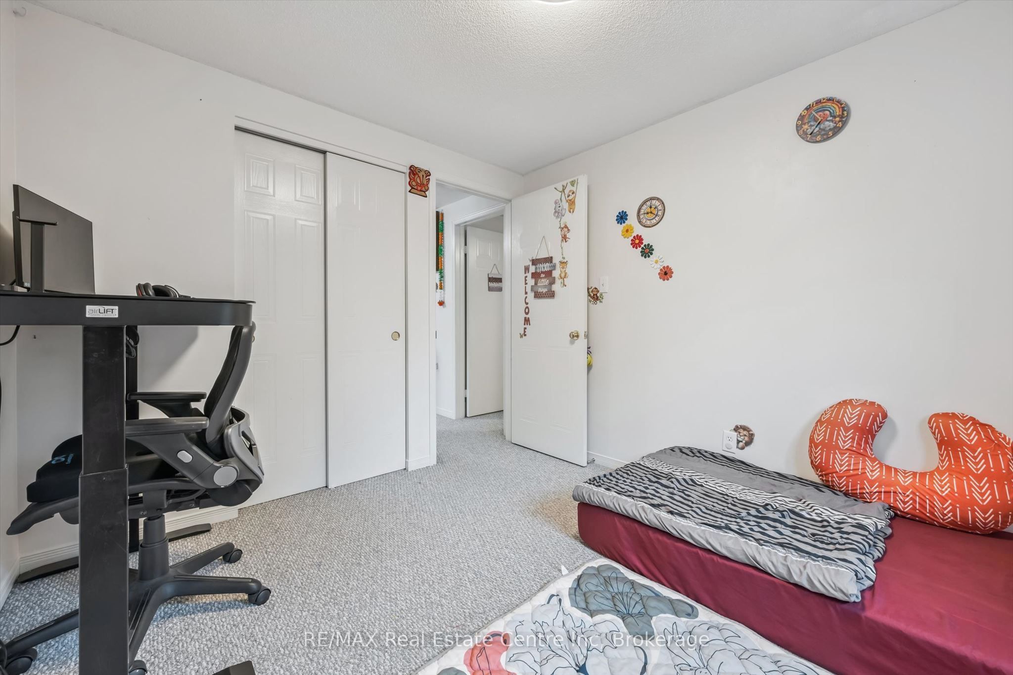 425 Exmoor Street Property Photo 17