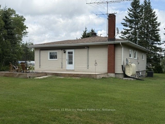 5377 Highway 11 N Property Photo 4