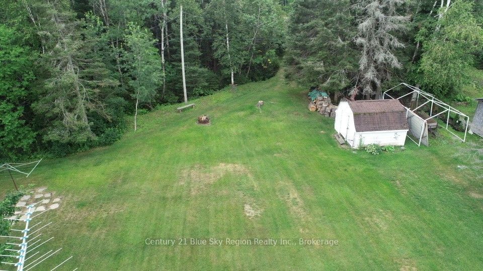 5377 Highway 11 N Property Photo 6