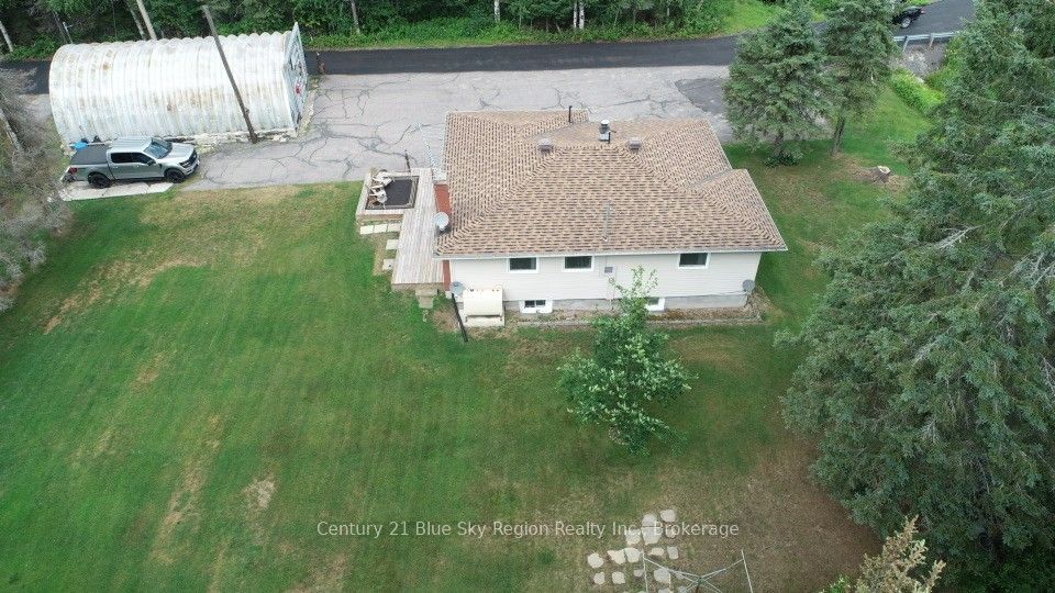 5377 Highway 11 N Property Photo 7