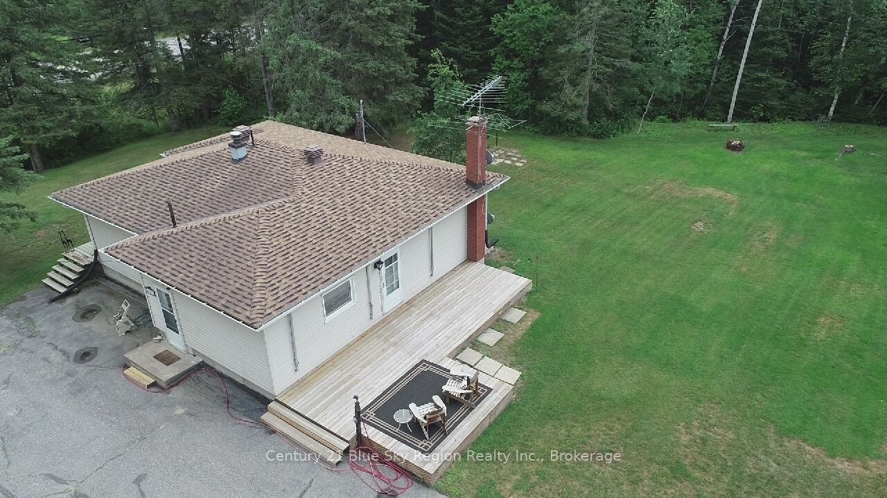 5377 Highway 11 N Property Photo 9