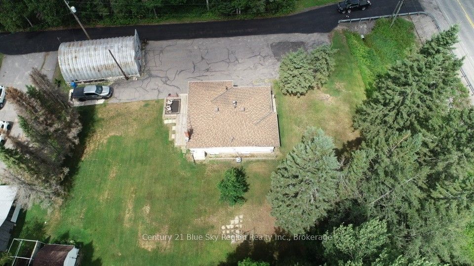 5377 Highway 11 N Property Photo 10
