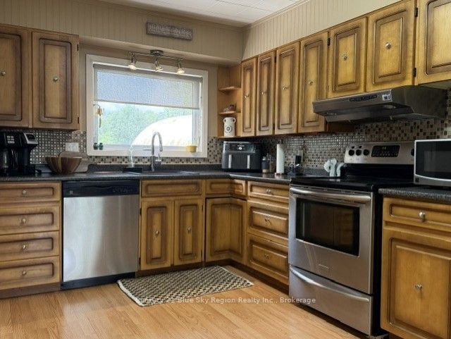 5377 Highway 11 N Property Photo 16