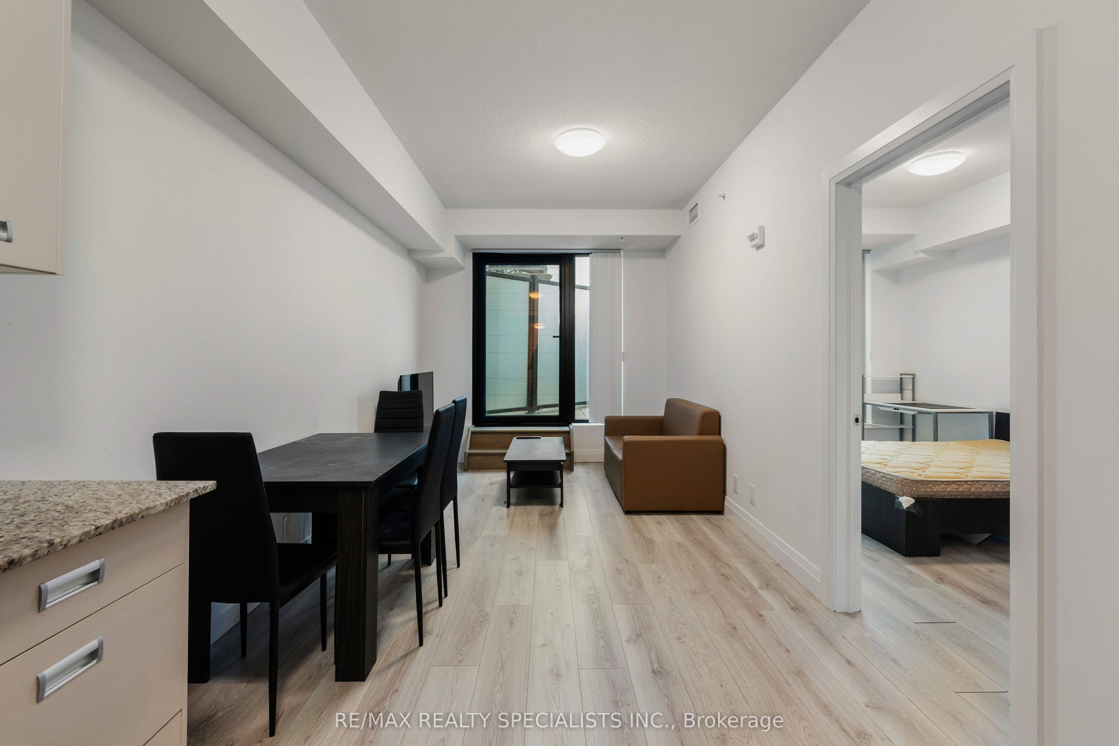 652 Princess Street 522 Property Photo 1