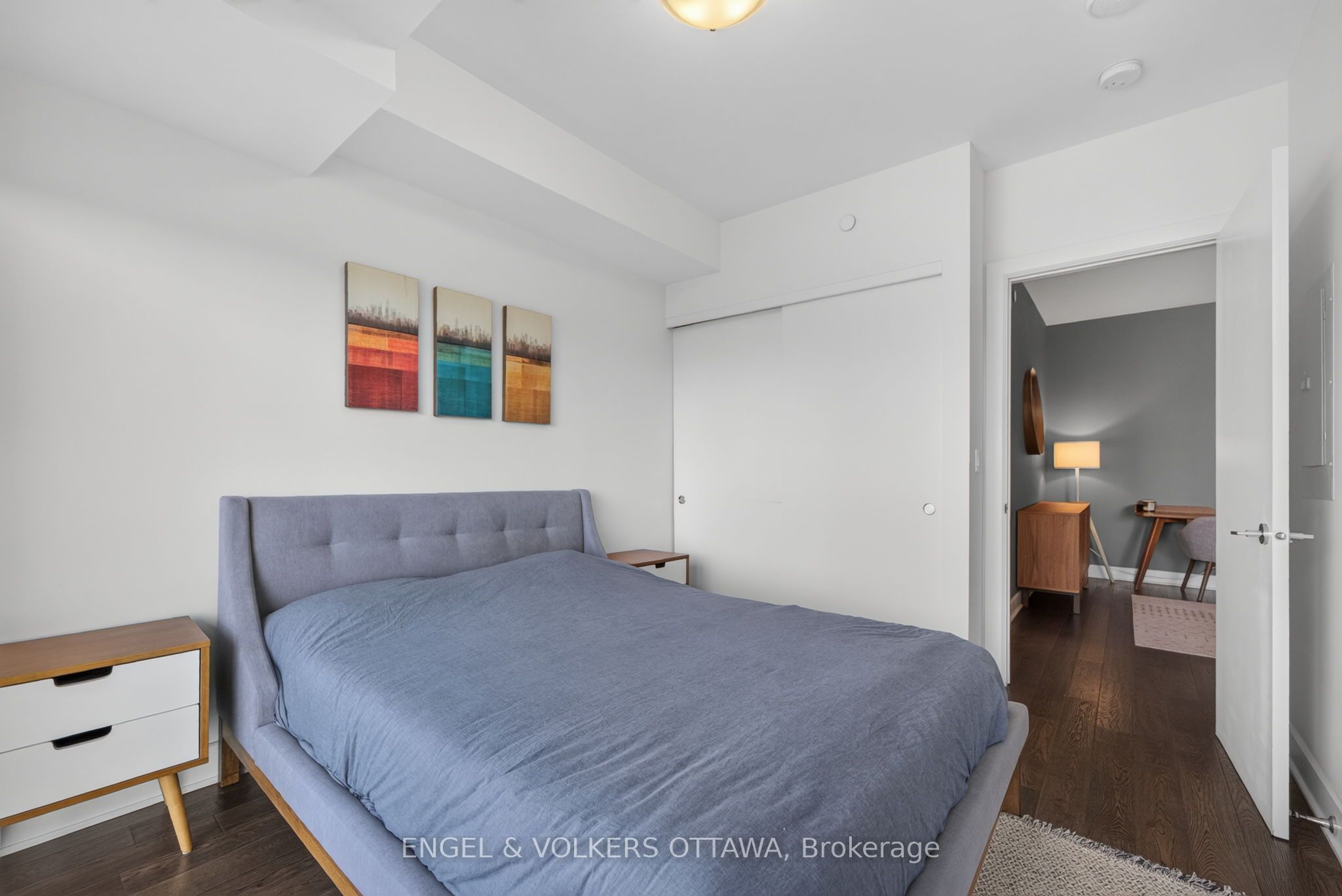 255 Bay Street 816 Property Photo 16