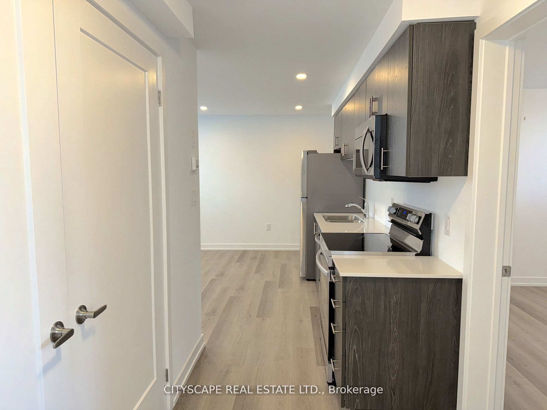 4263 Fourth Avenue 612 Property Photo 16