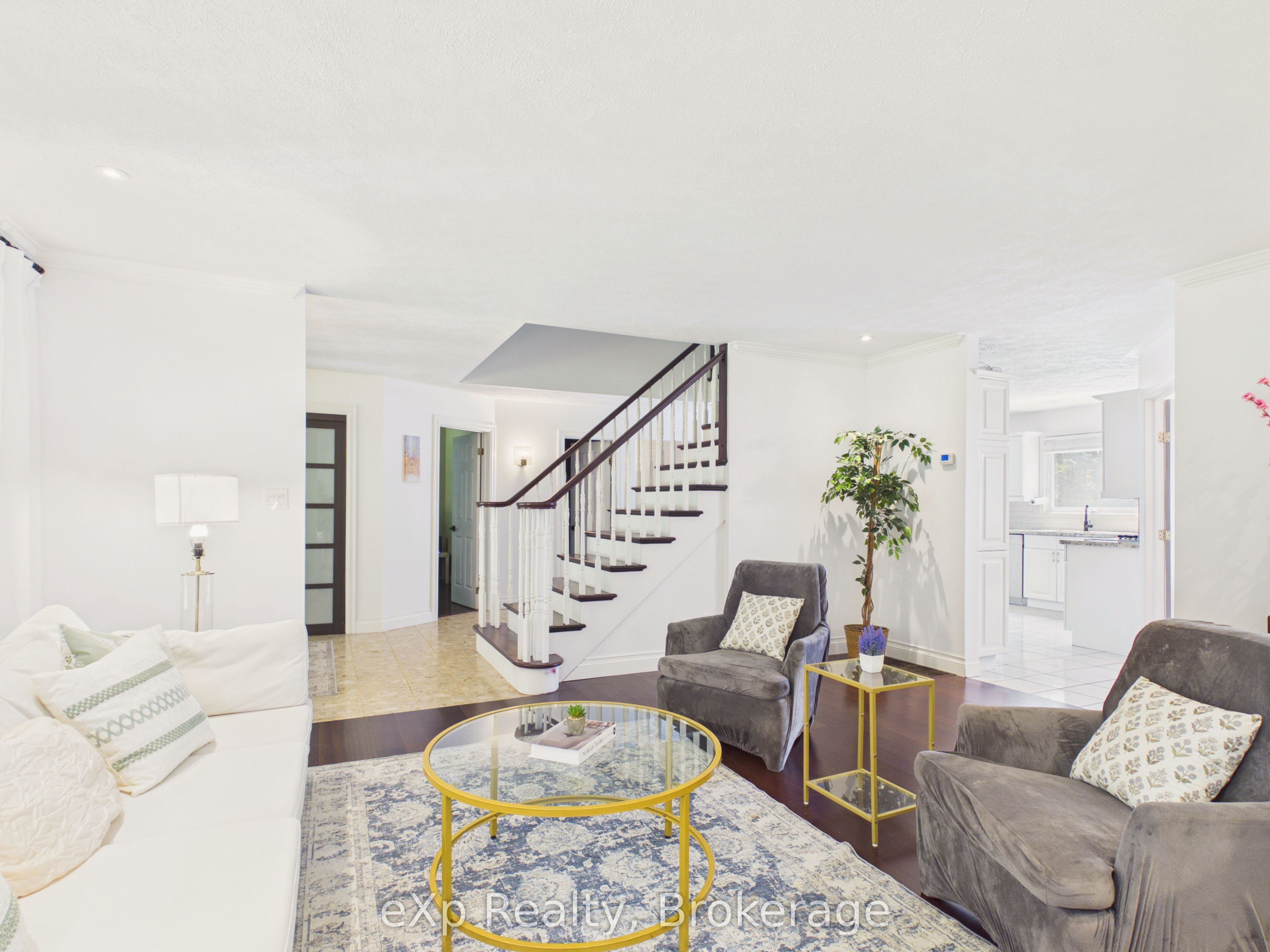 20 Highland Crescent Property Photo 8