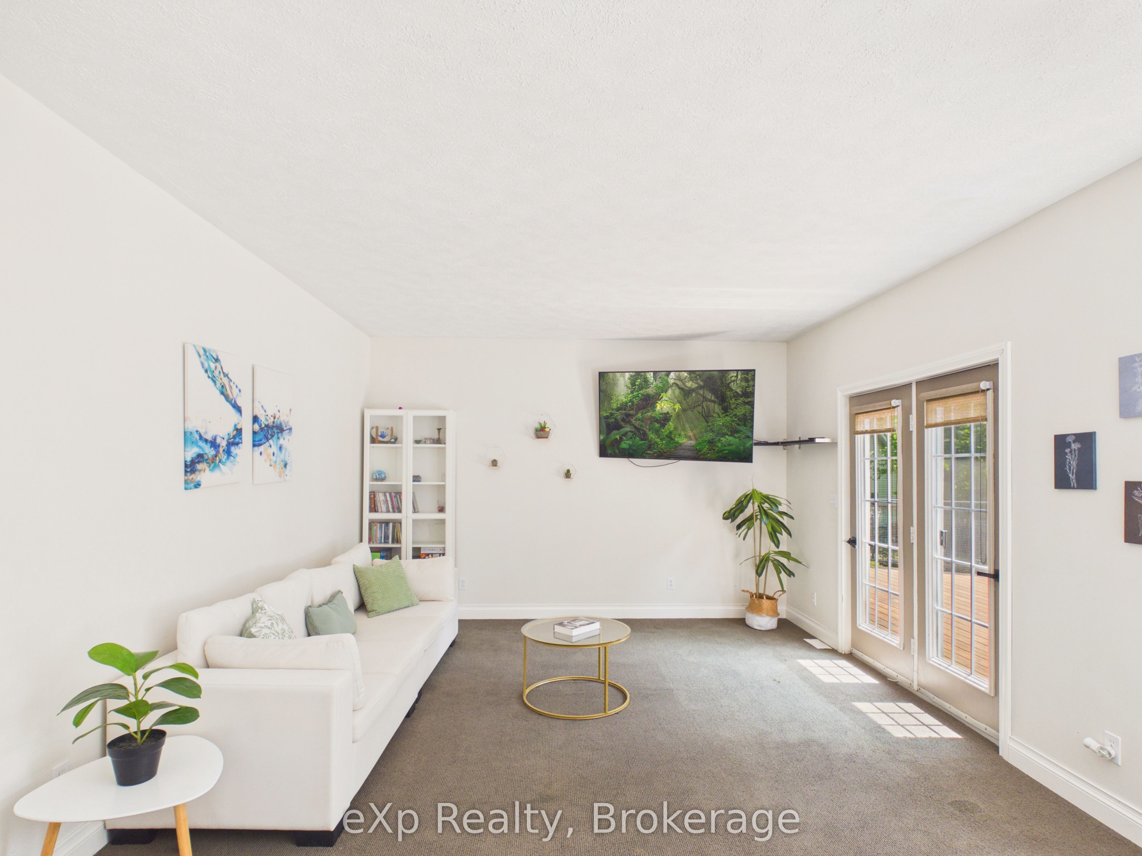 20 Highland Crescent Property Photo 14