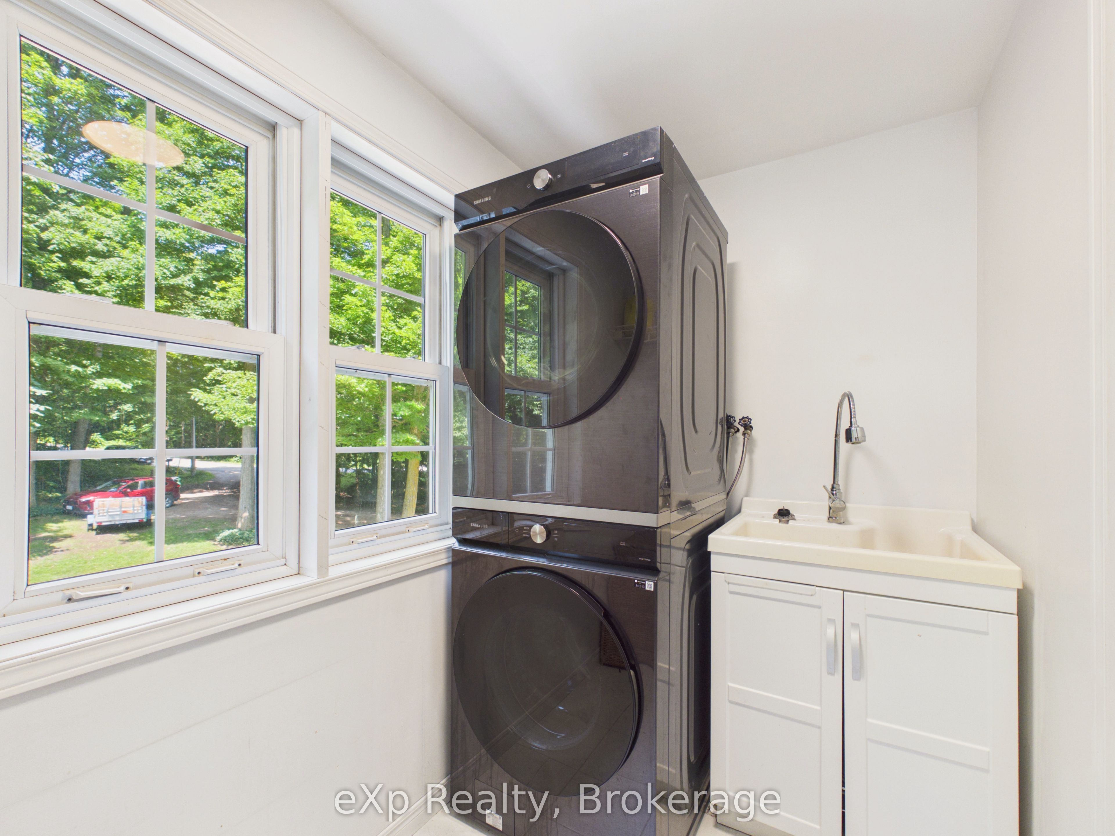 20 Highland Crescent Property Photo 27