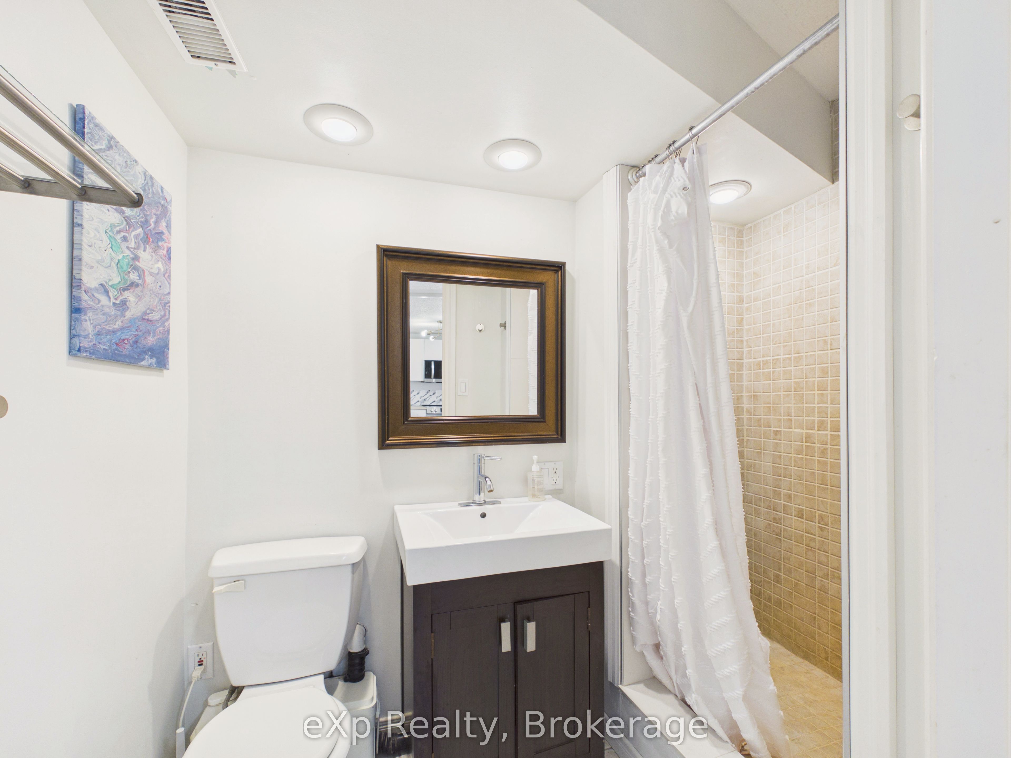 20 Highland Crescent Property Photo 34