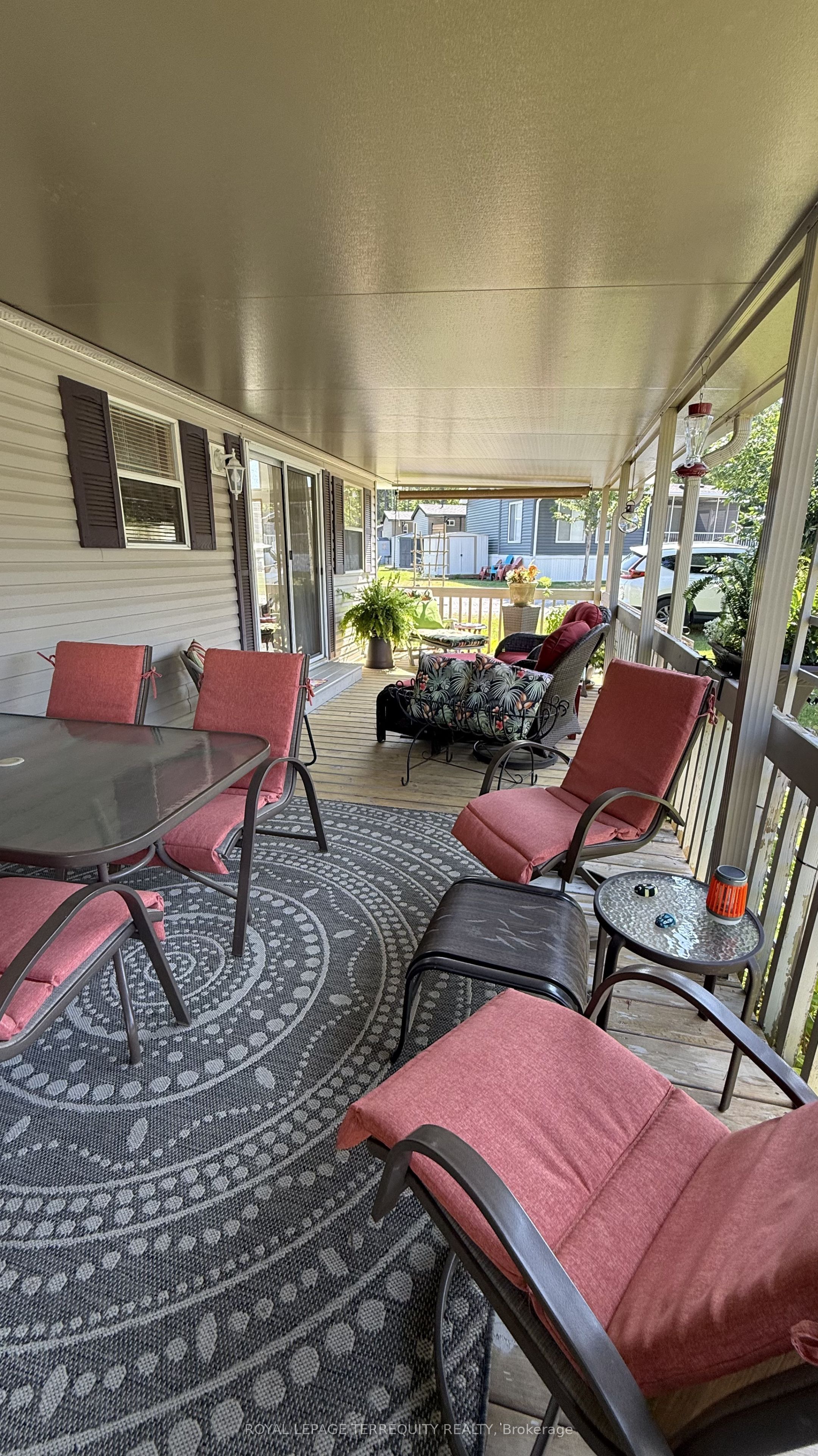 317 Rockview Property Photo 14
