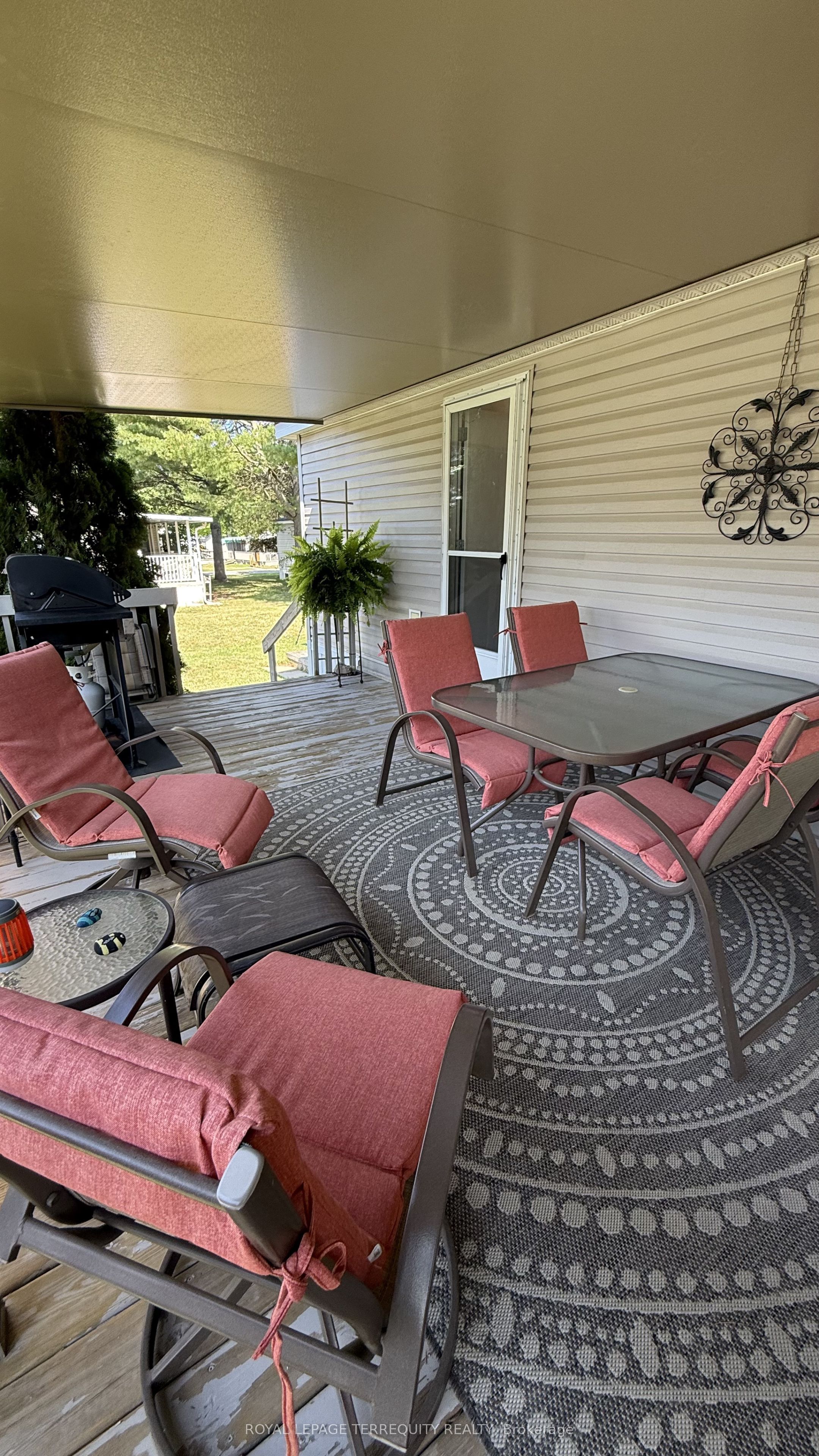 317 Rockview Property Photo 15