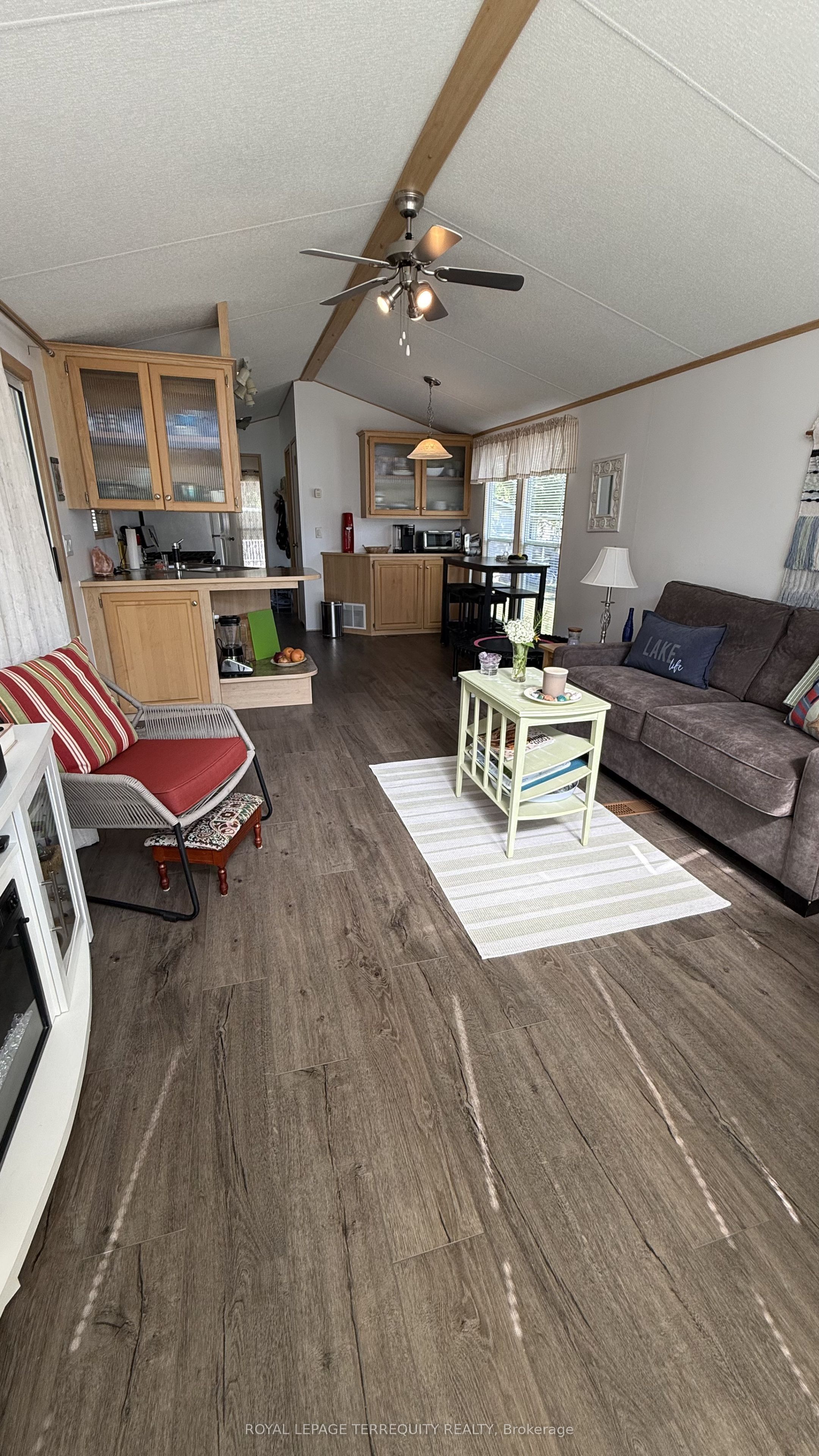 317 Rockview Property Photo 18