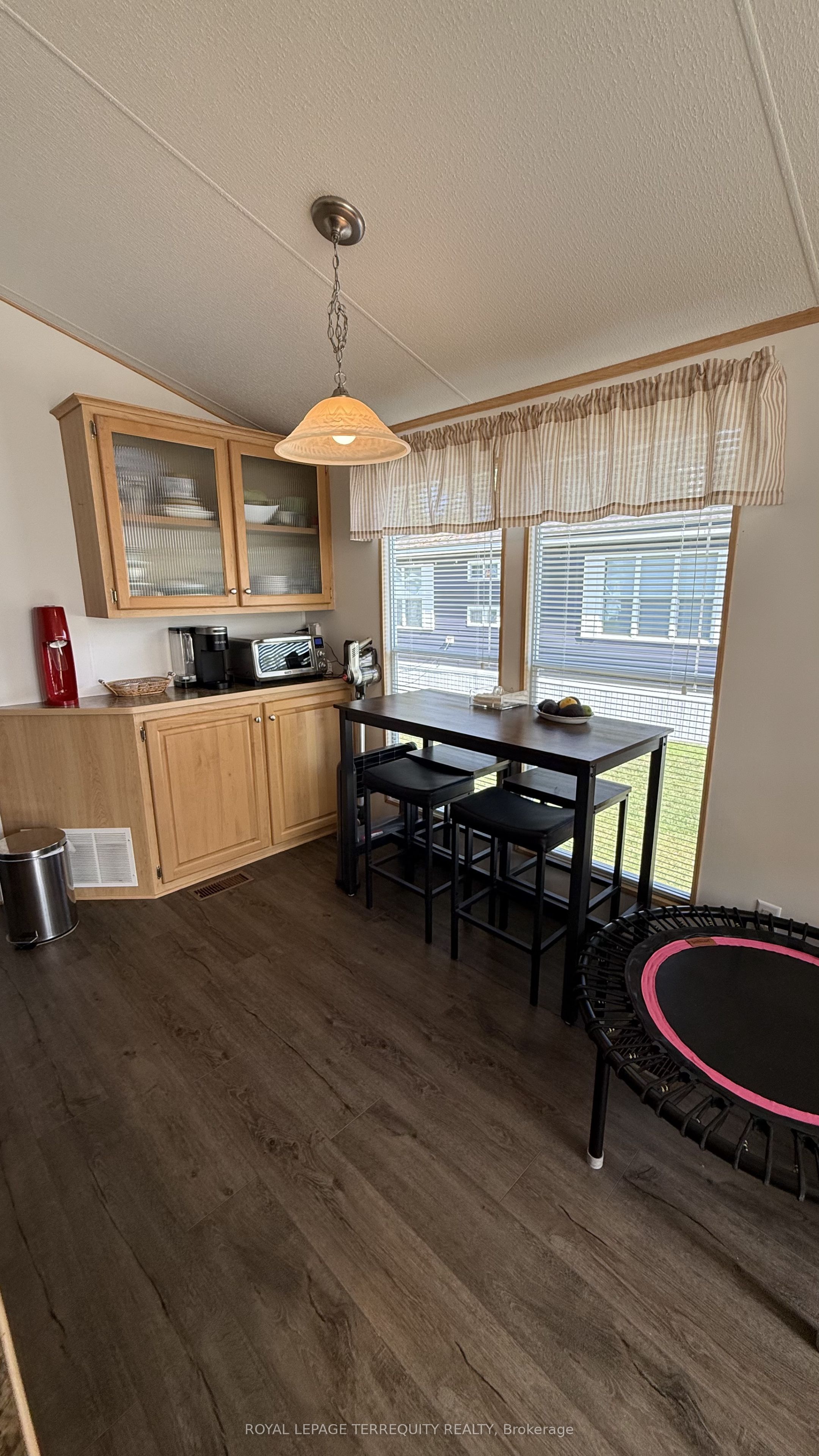 317 Rockview Property Photo 22