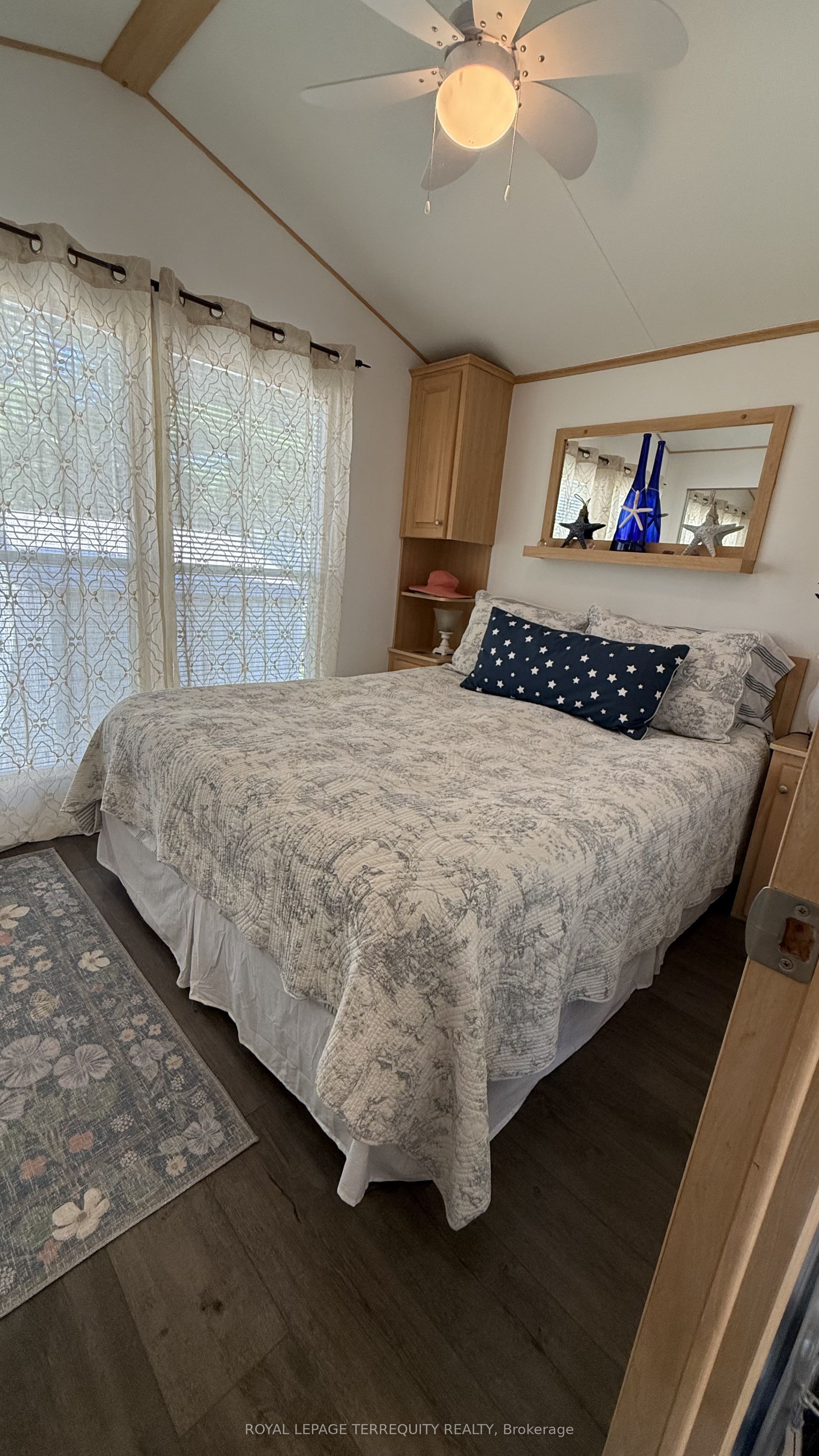 317 Rockview Property Photo 24