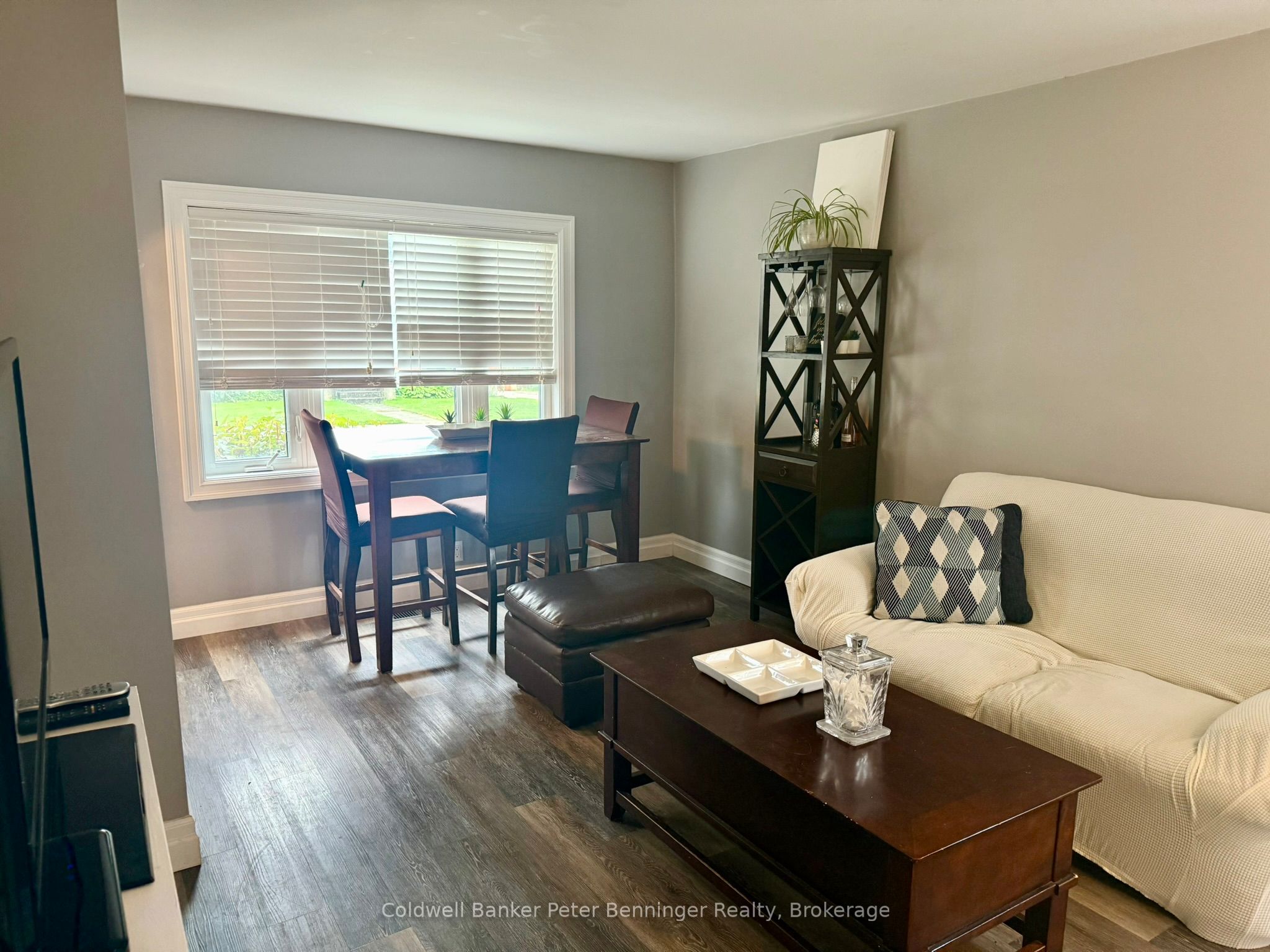 582 9th Street Property Photo 5