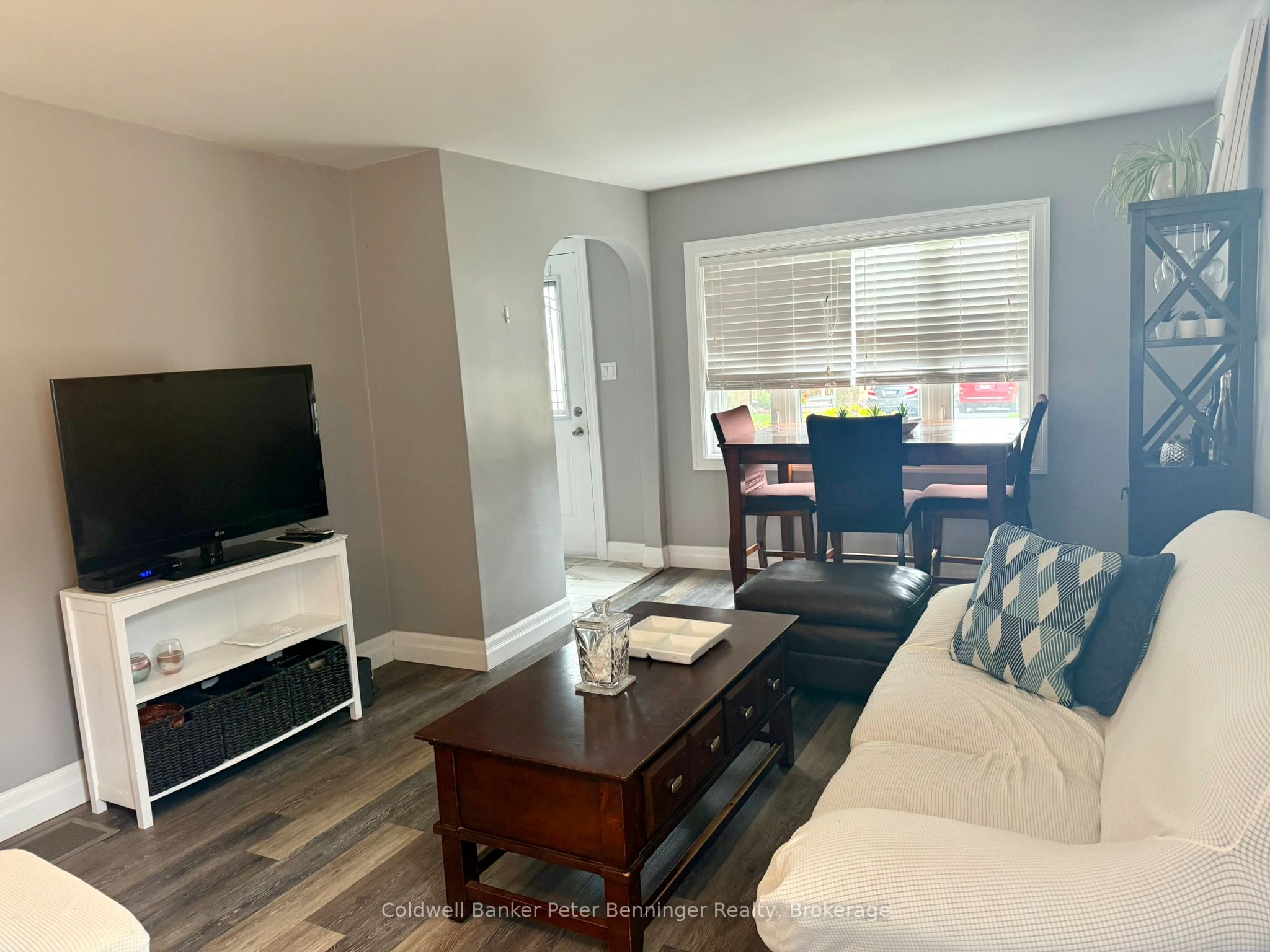 582 9th Street Property Photo 6