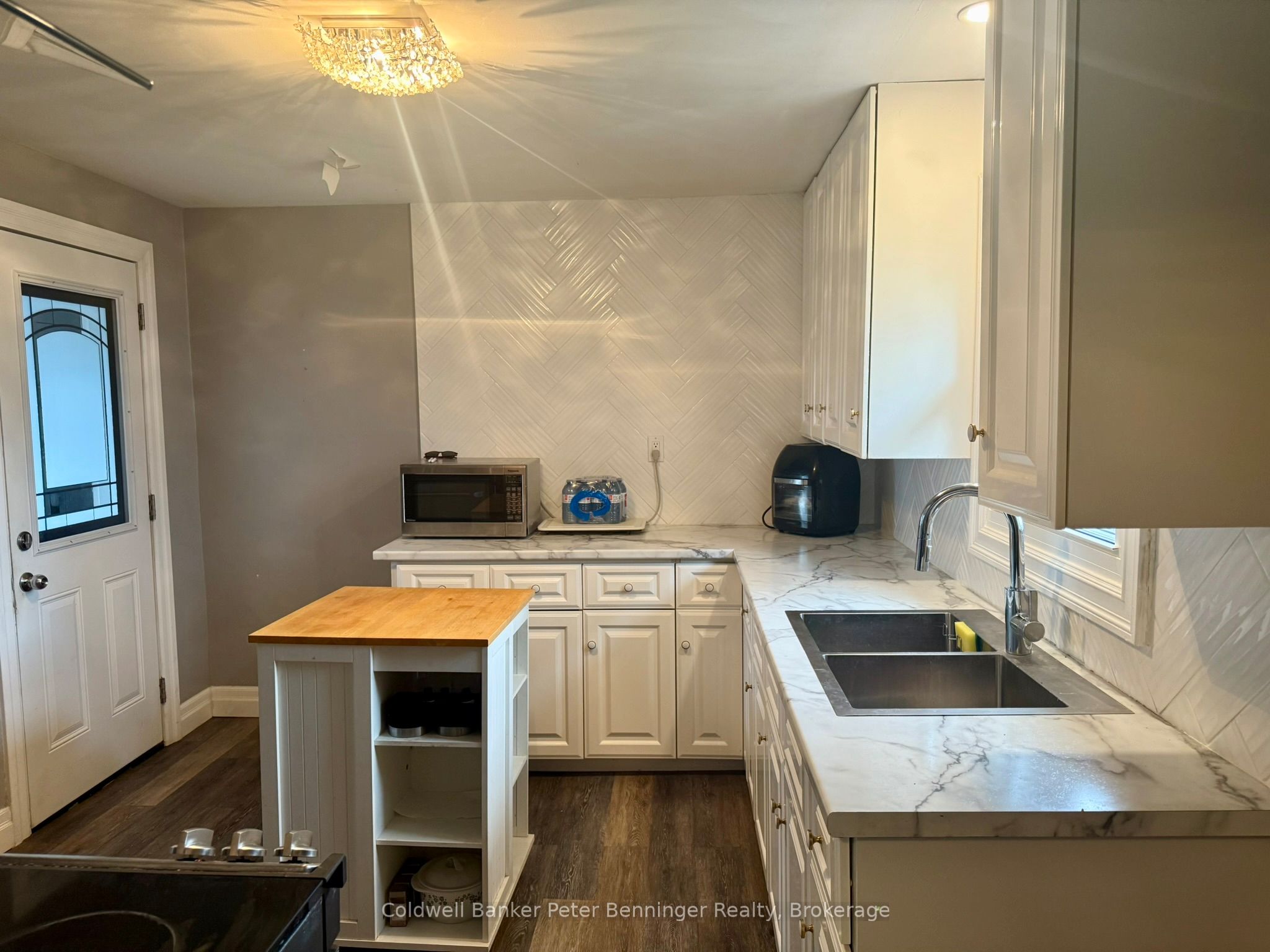 582 9th Street Property Photo 10
