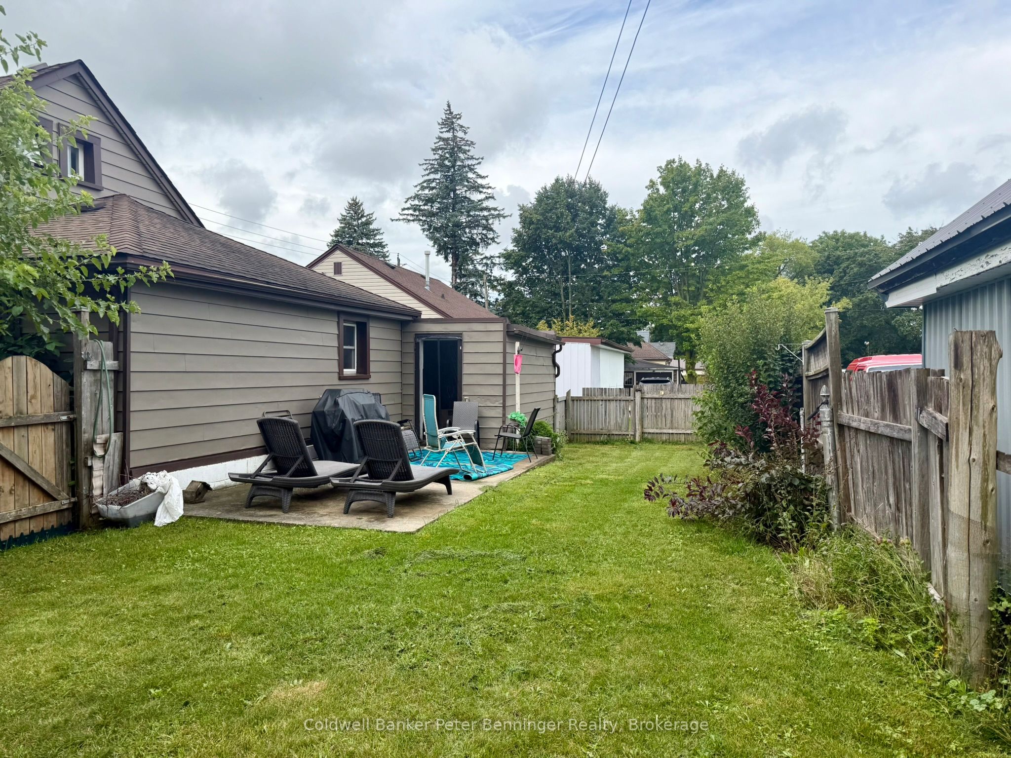 582 9th Street Property Photo 18