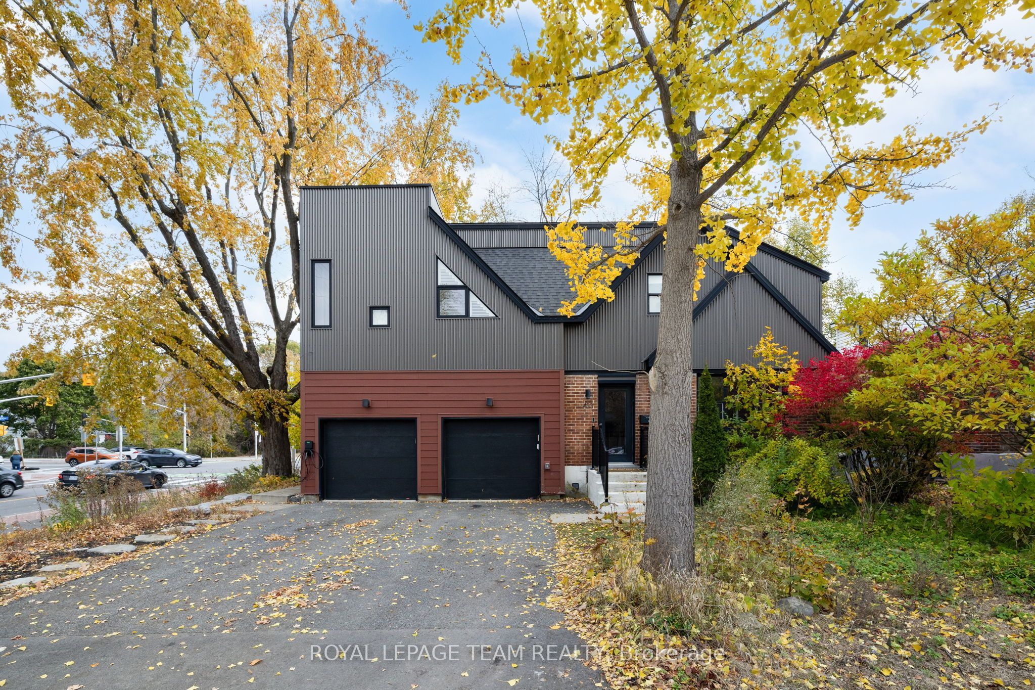 433 Dawson Avenue Property Photo 1