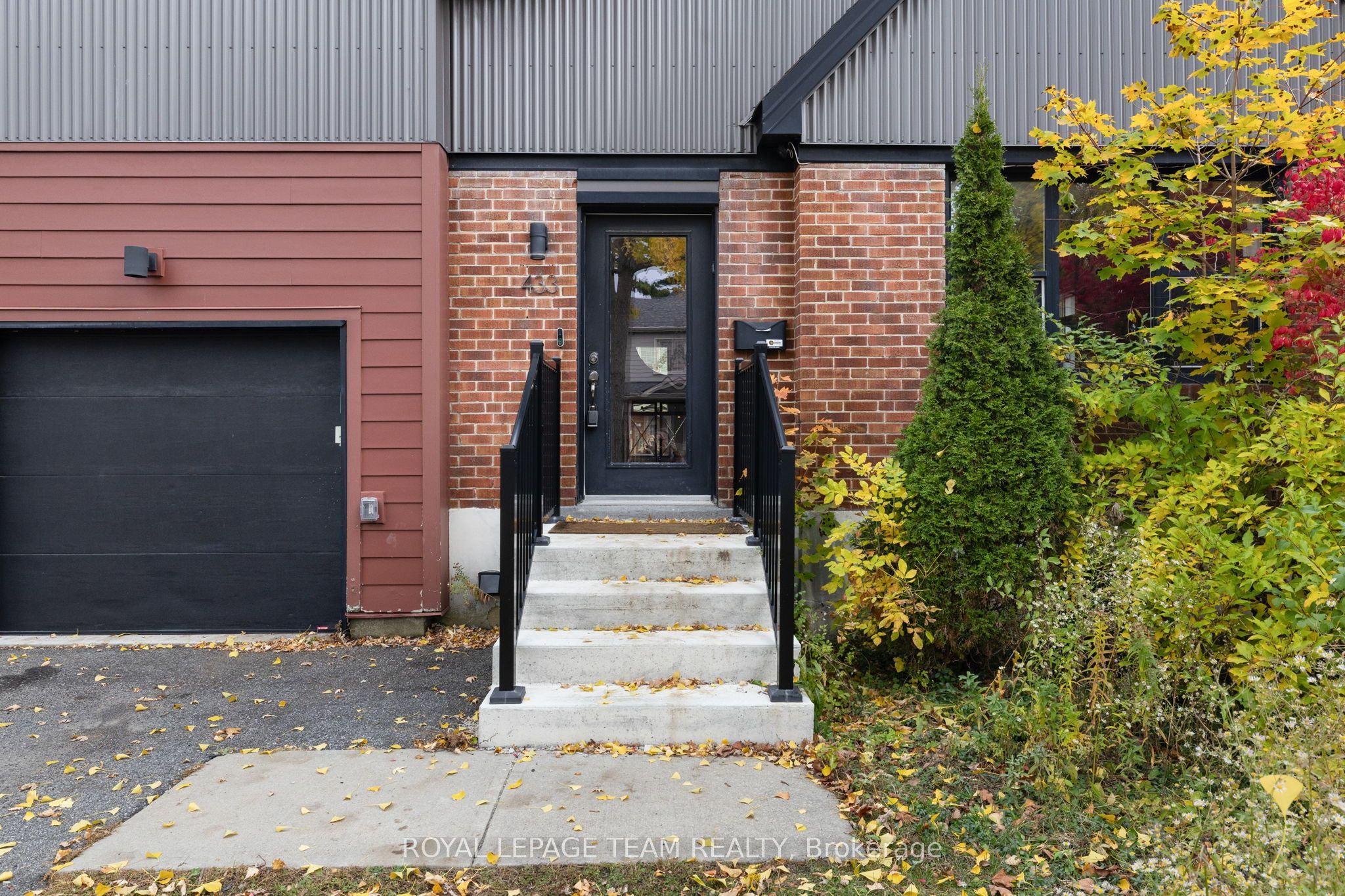 433 Dawson Avenue Property Photo 2