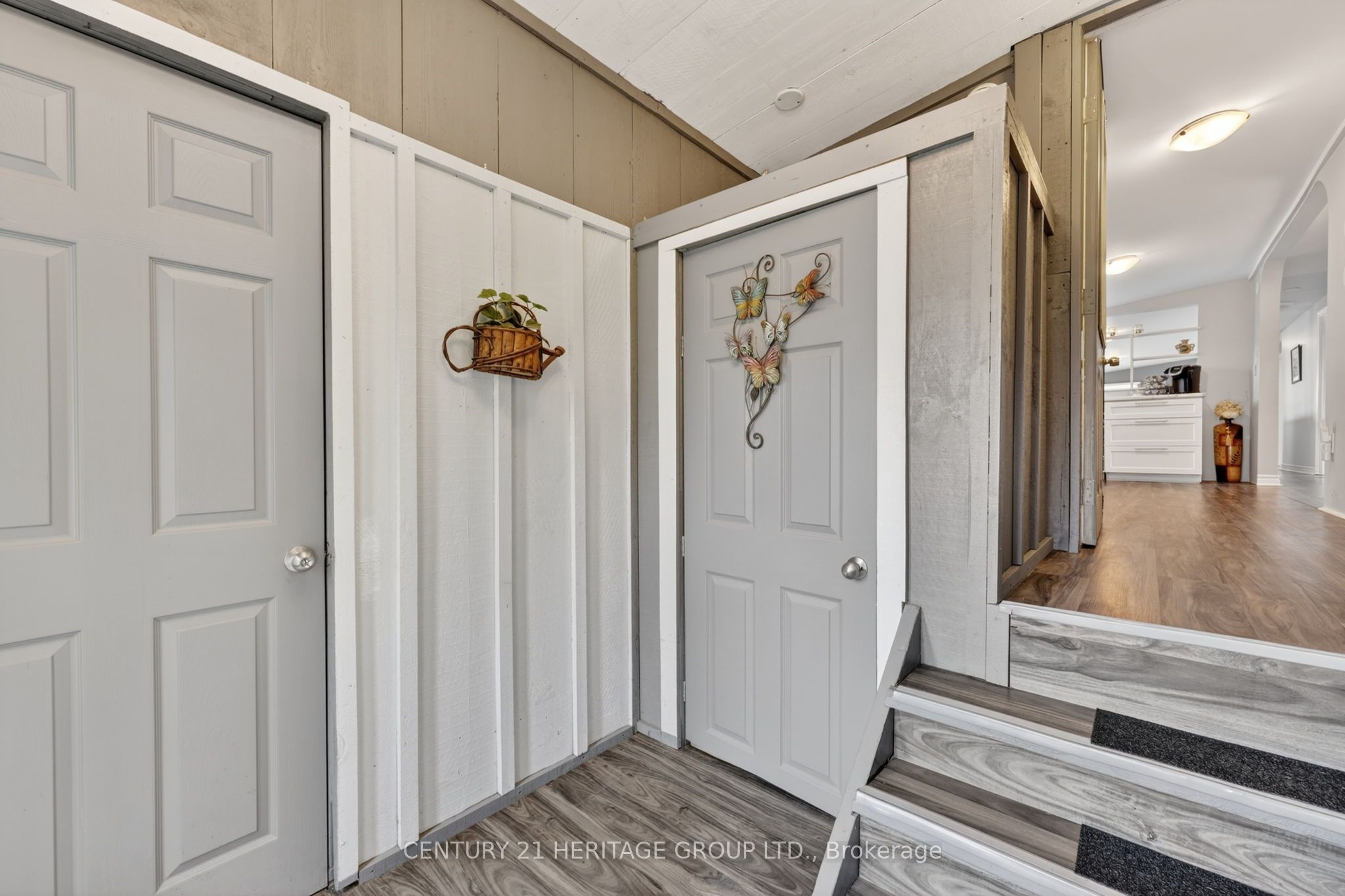 35 Fourth Avenue Property Photo 6
